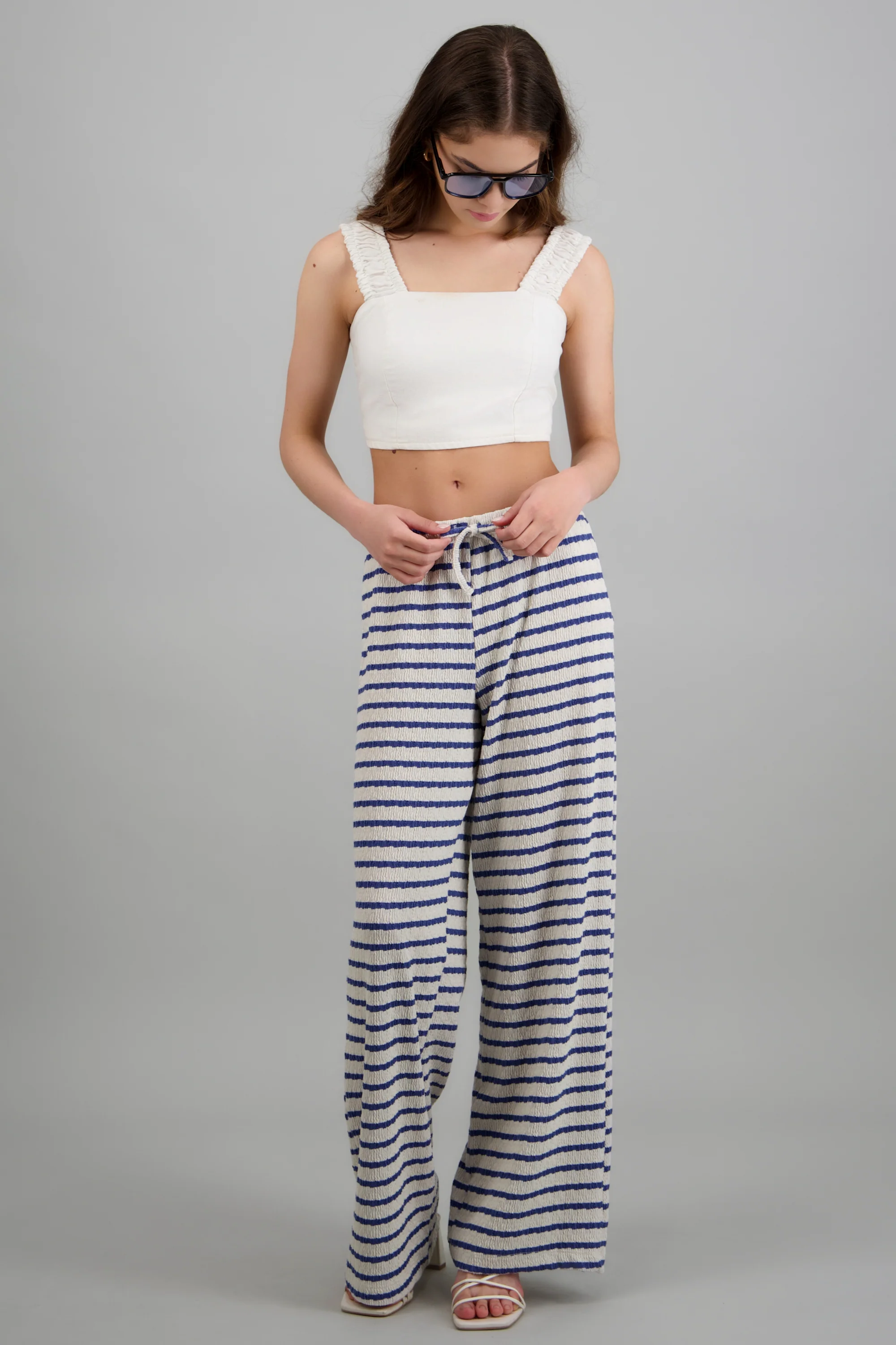 Pantalon recto detalle textura