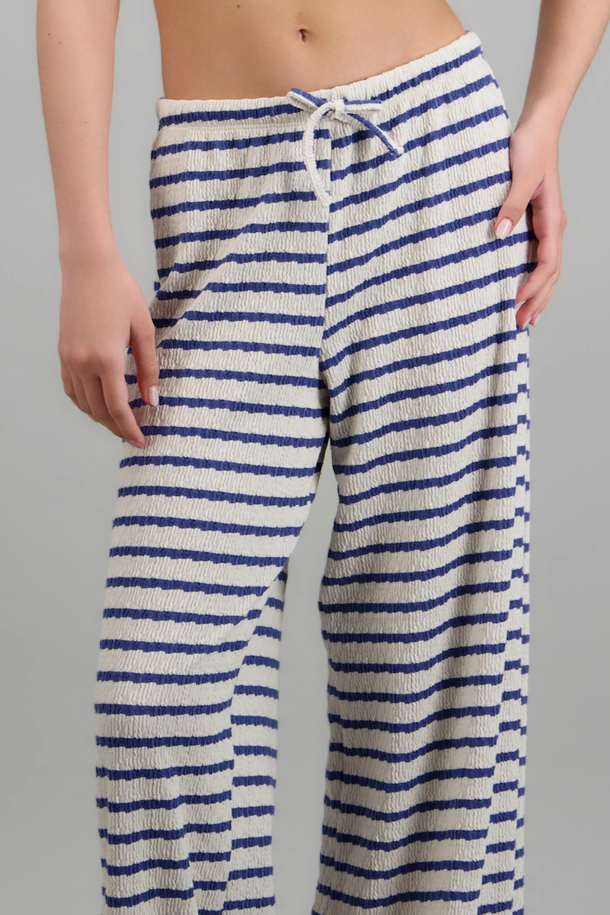 Pantalon recto detalle textura - Image 5