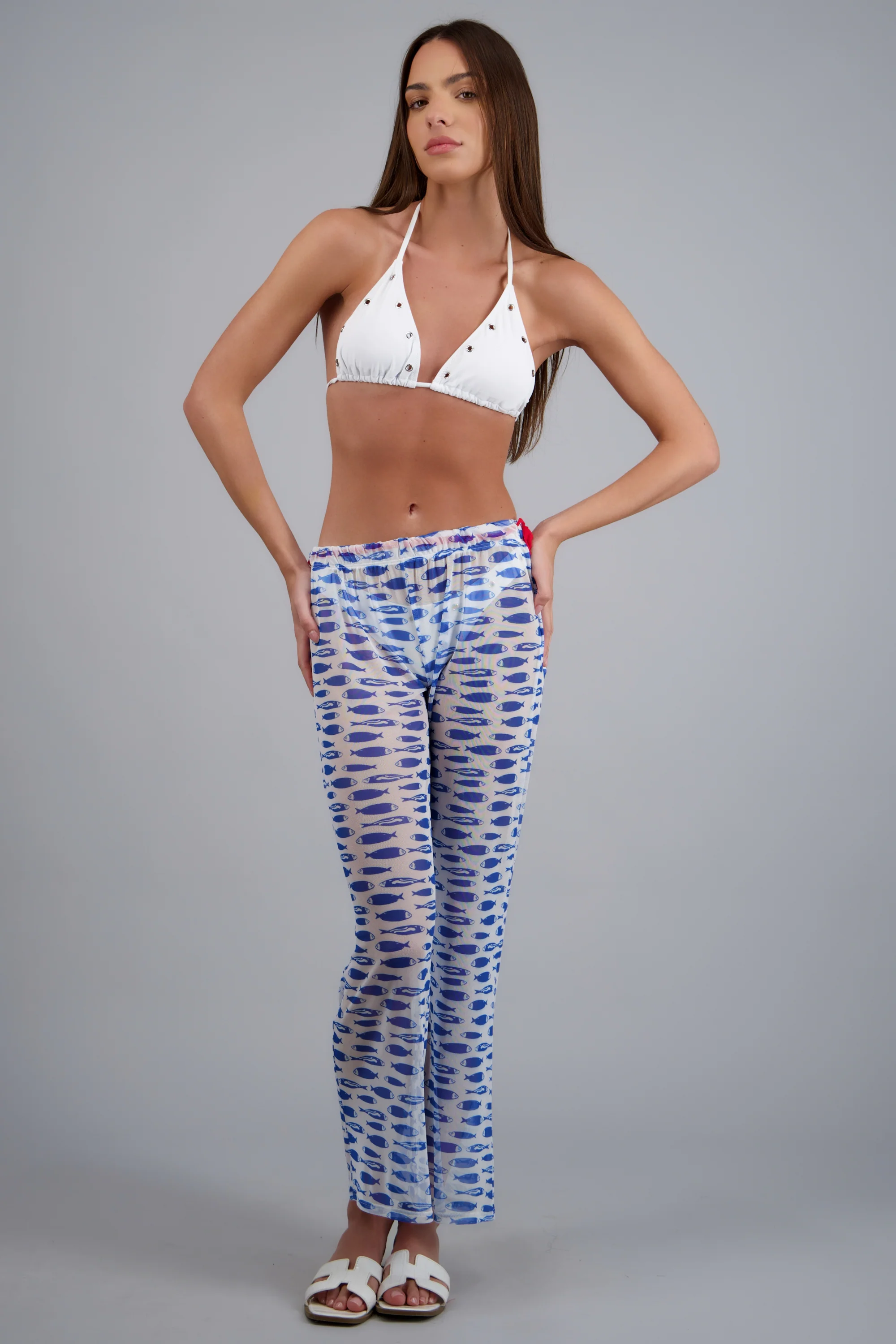 Pantalon salida estampado pez contraste