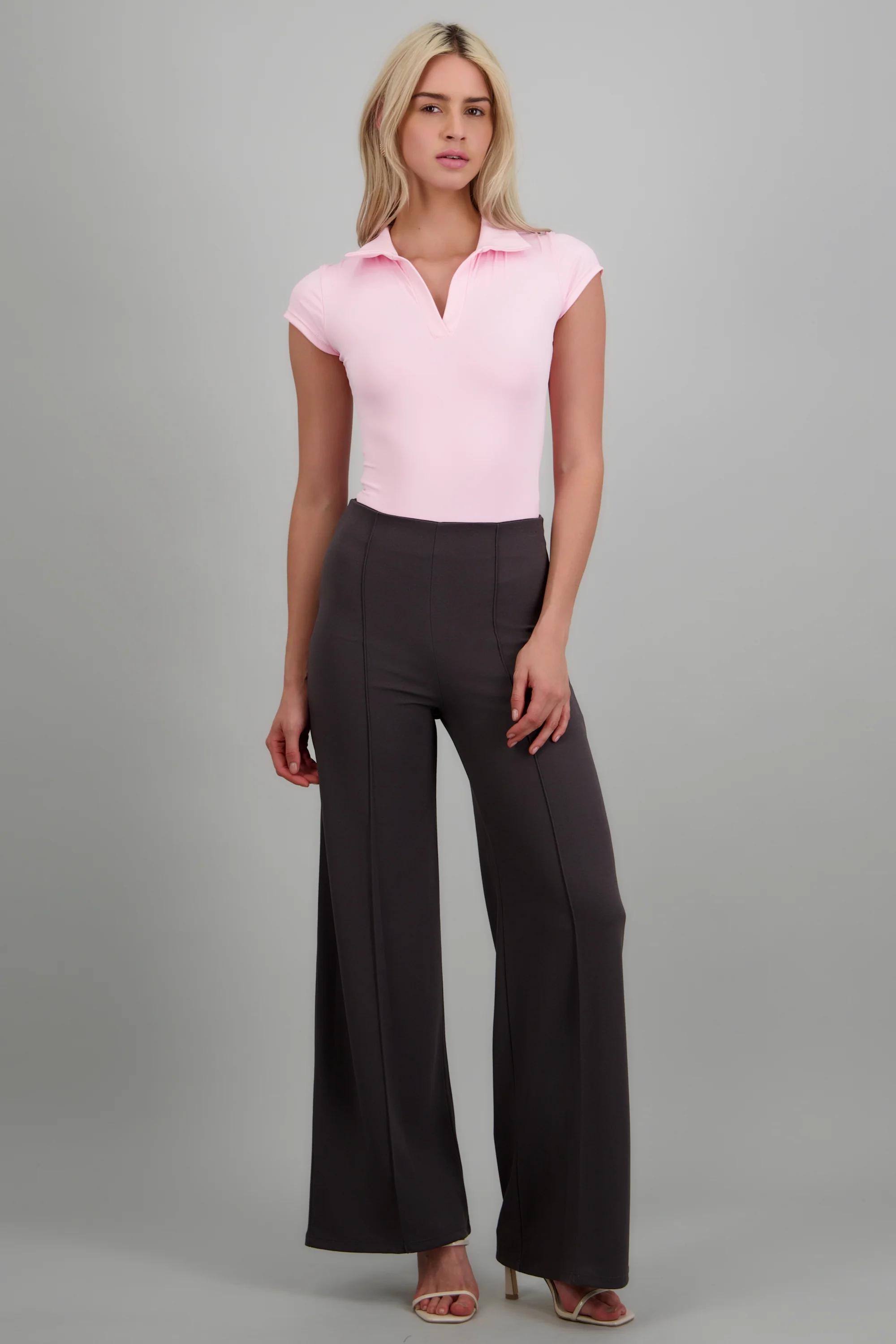 Pantalón Wide Leg Cintura Alta Costuras
