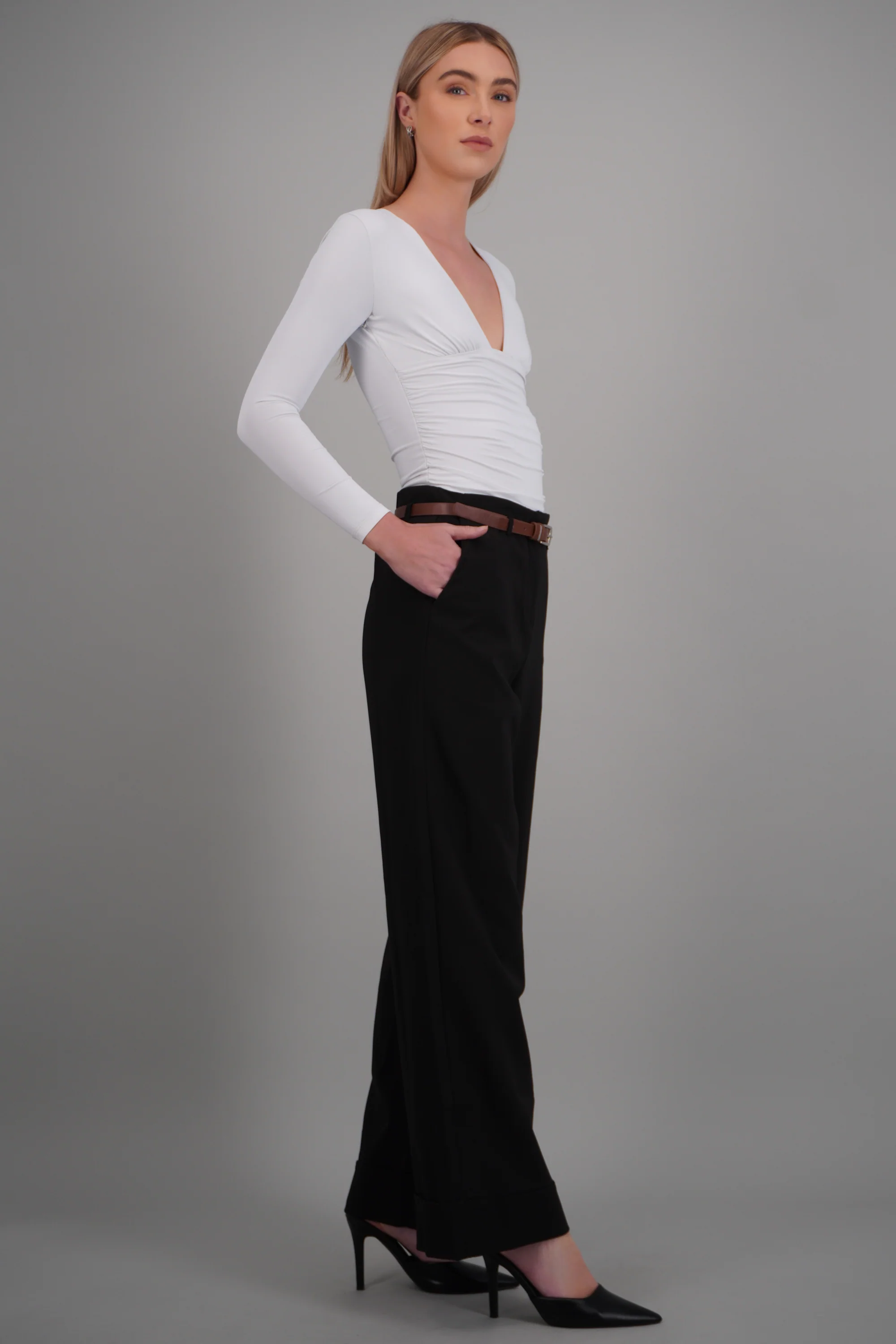 Pantalón wide leg con cinturón - Image 2