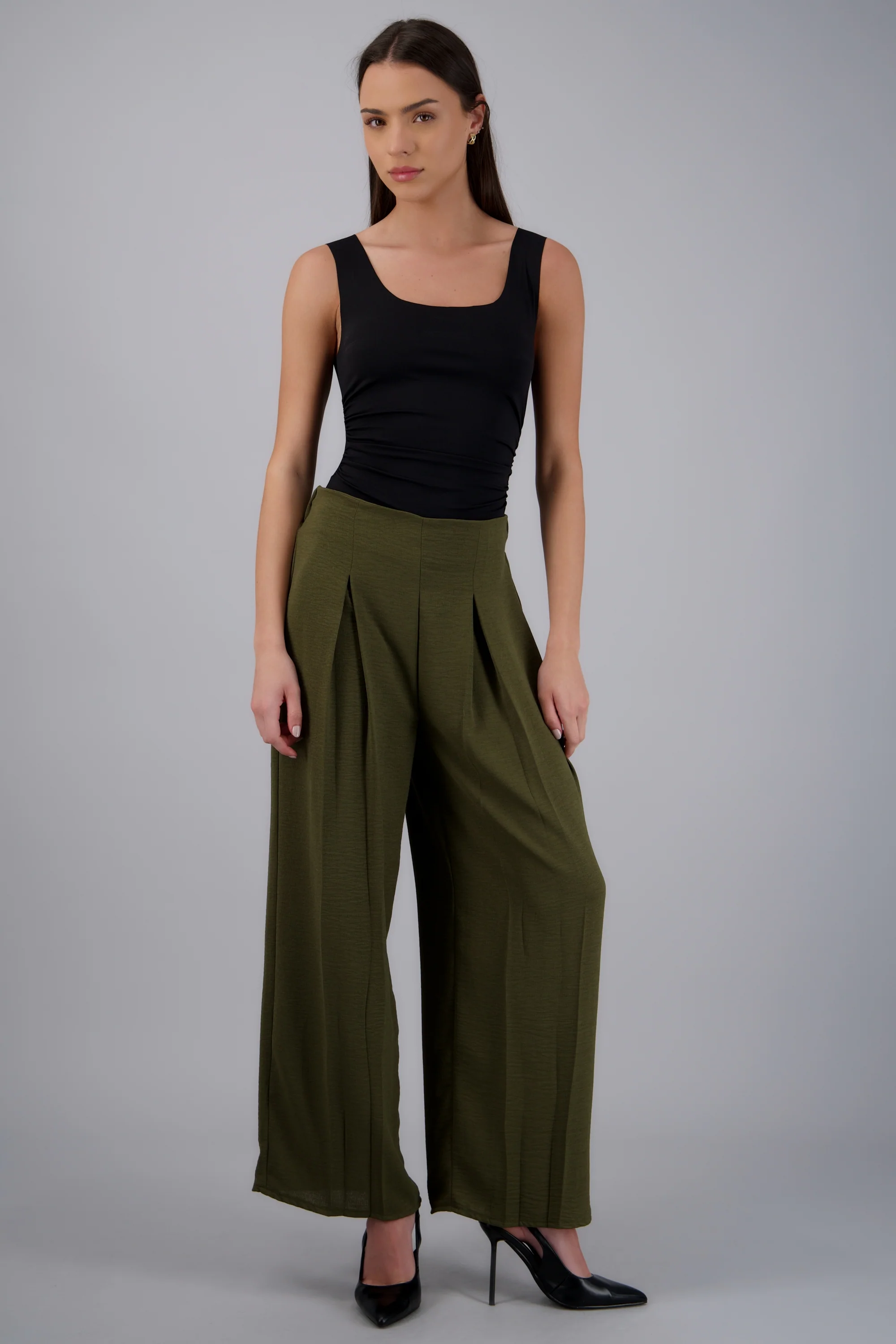 Pantalon wide leg detalle pinzas