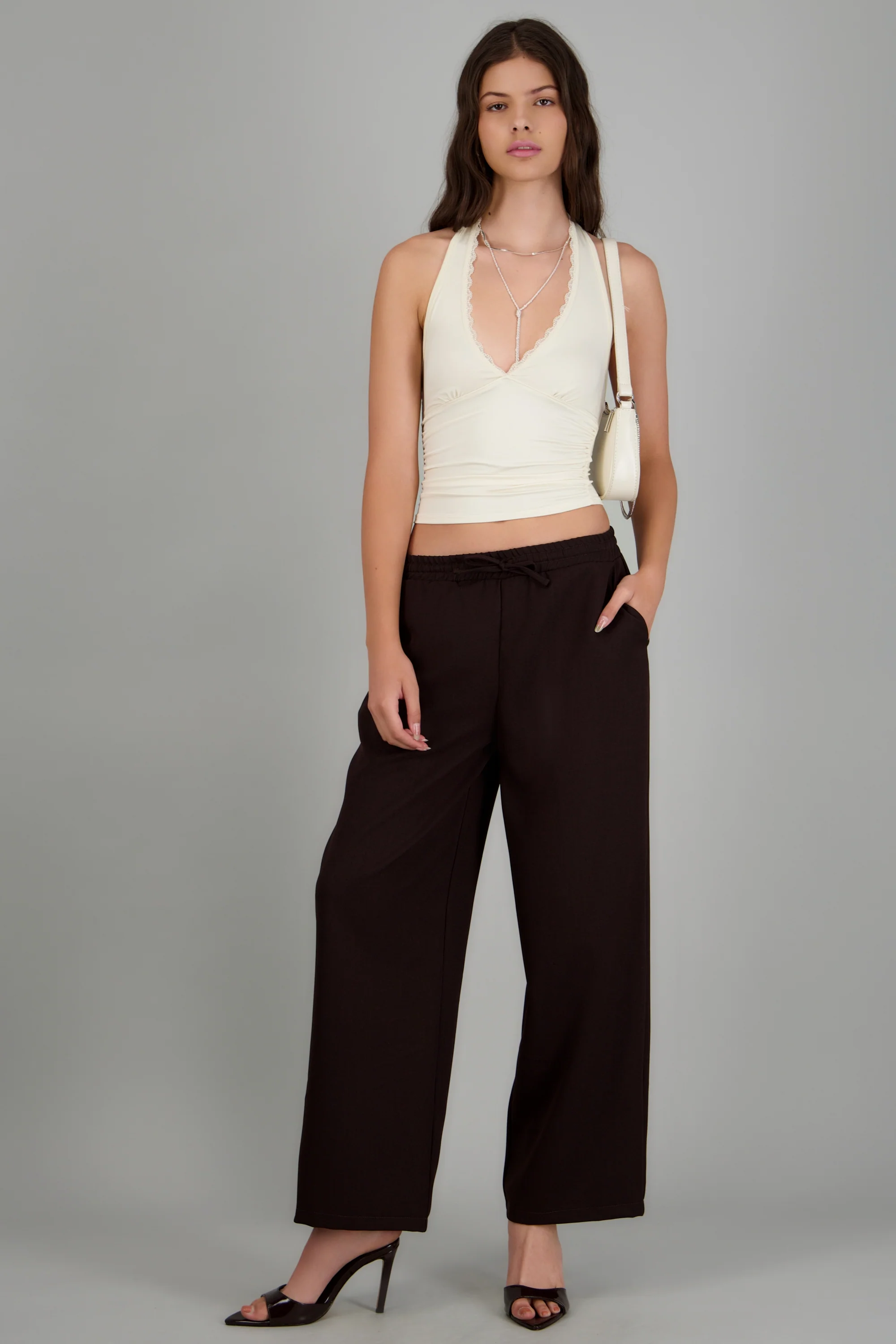 Pantalon wide leg detalle pretina