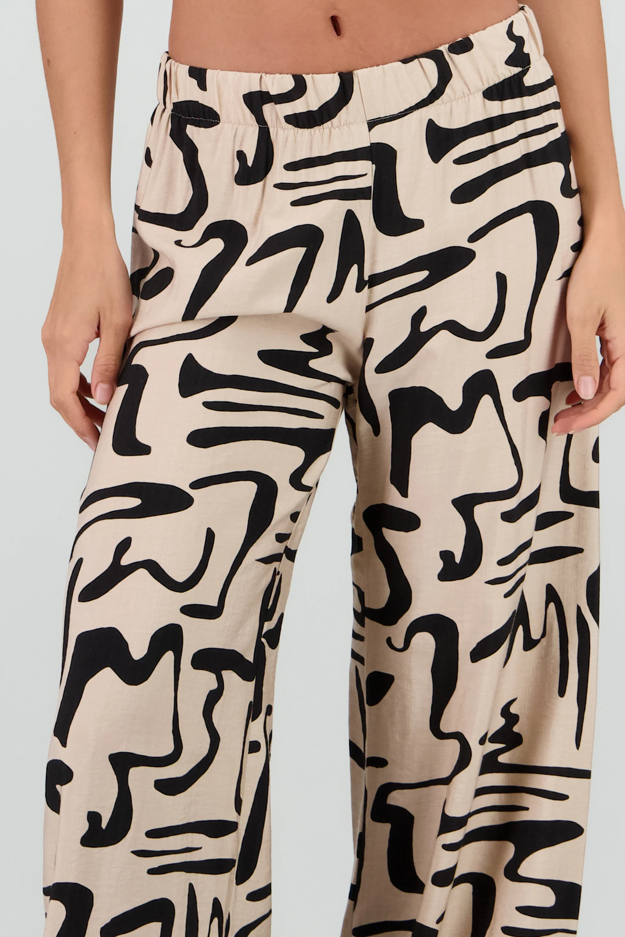 Pantalon wide leg estampado abstracto - Image 5