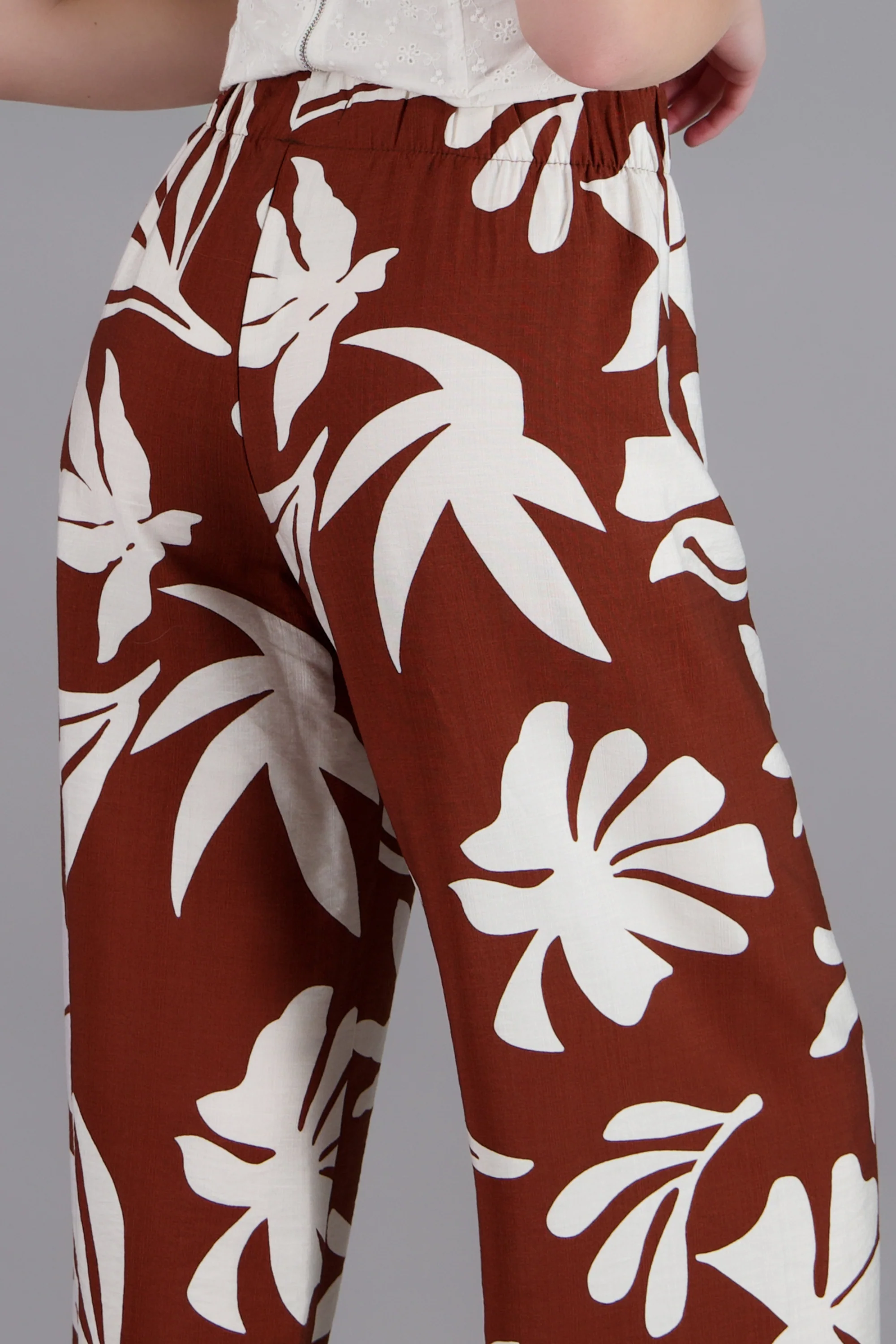 Pantalon wide leg estampado flores - Image 4