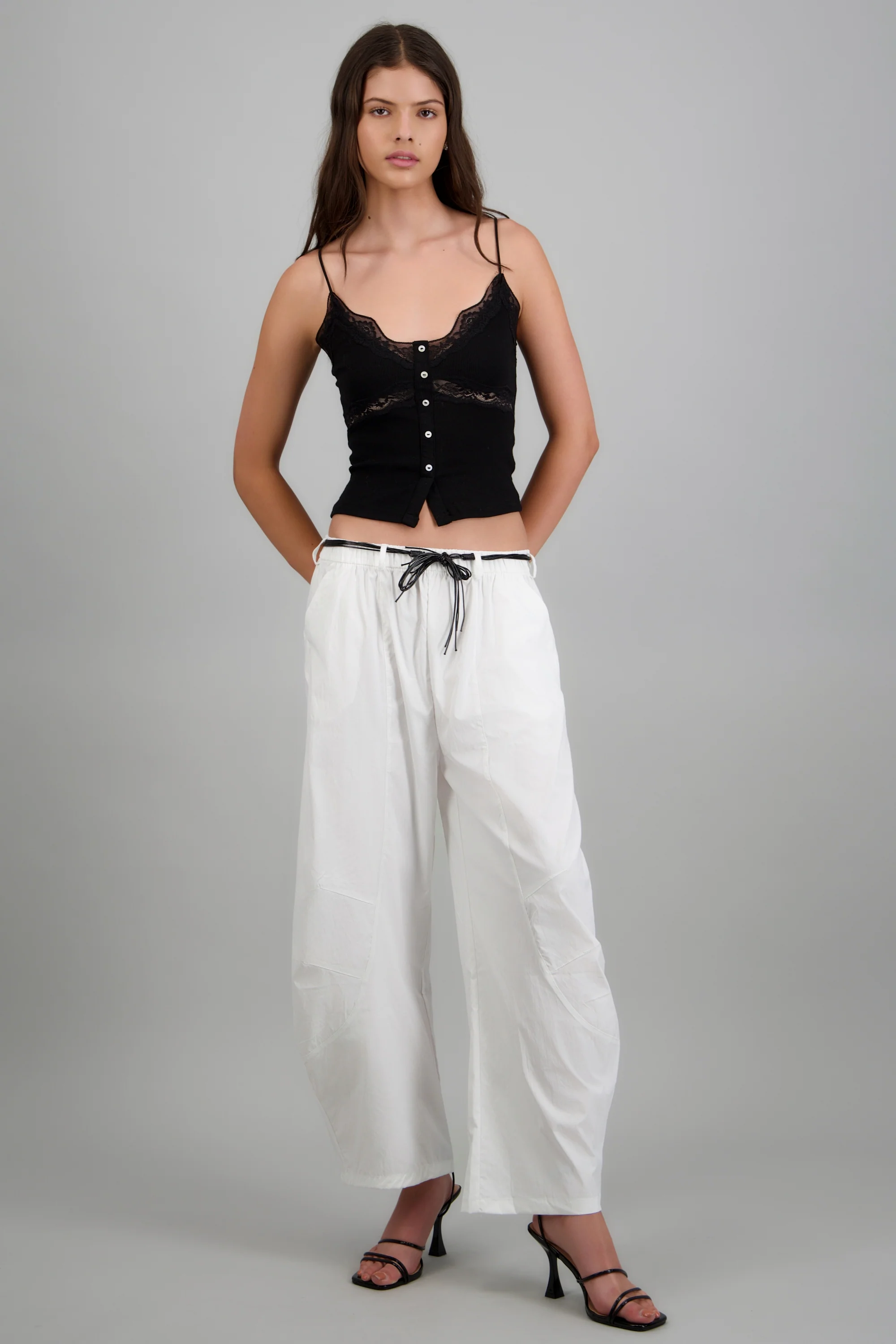 Pantalones barrel con cinto - Image 7