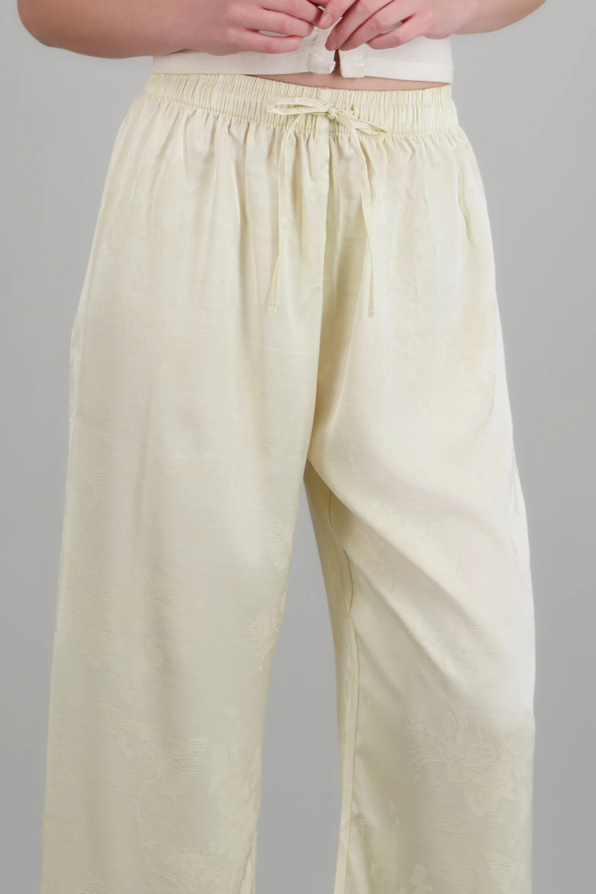 Pantalones con brocado ligeros - Image 5