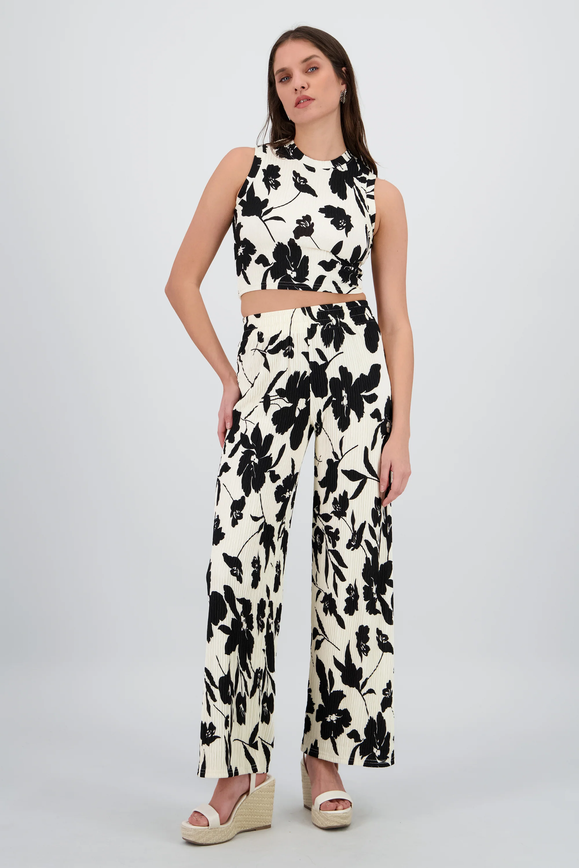 Pantalones fluidos flores tropicales