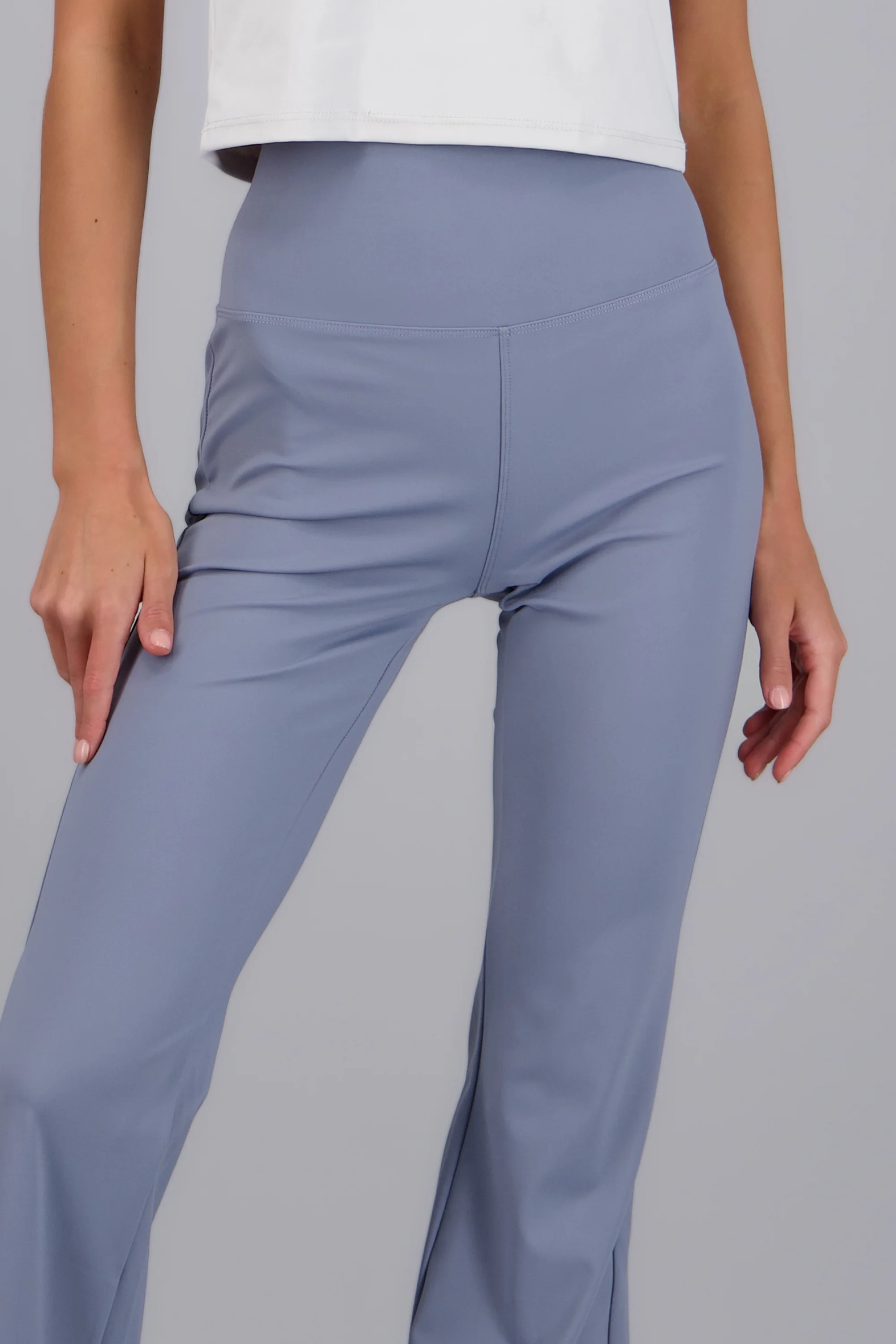 Leggings flare lisos - Image 5