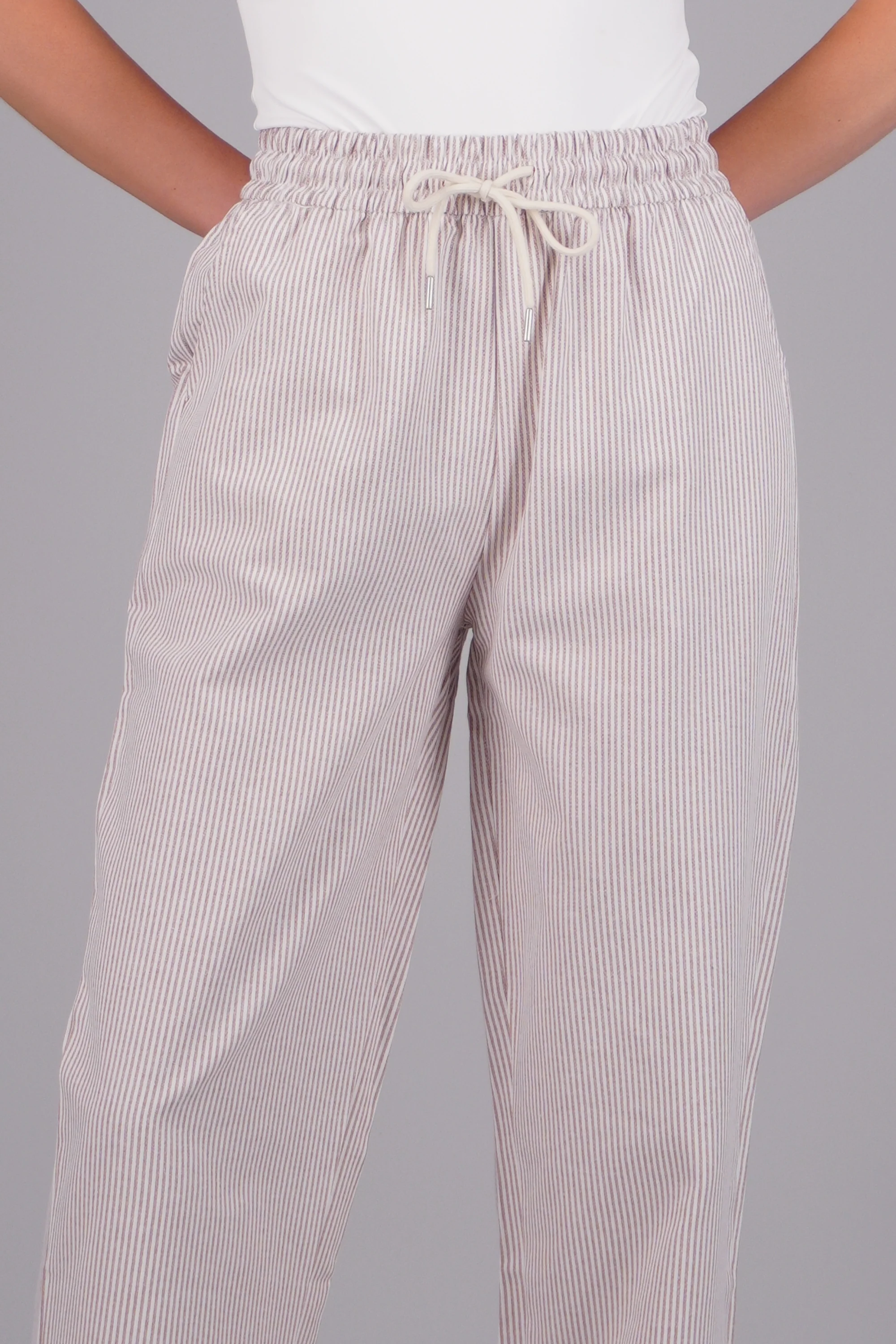 Pantalones tipo lino rayas - Image 5
