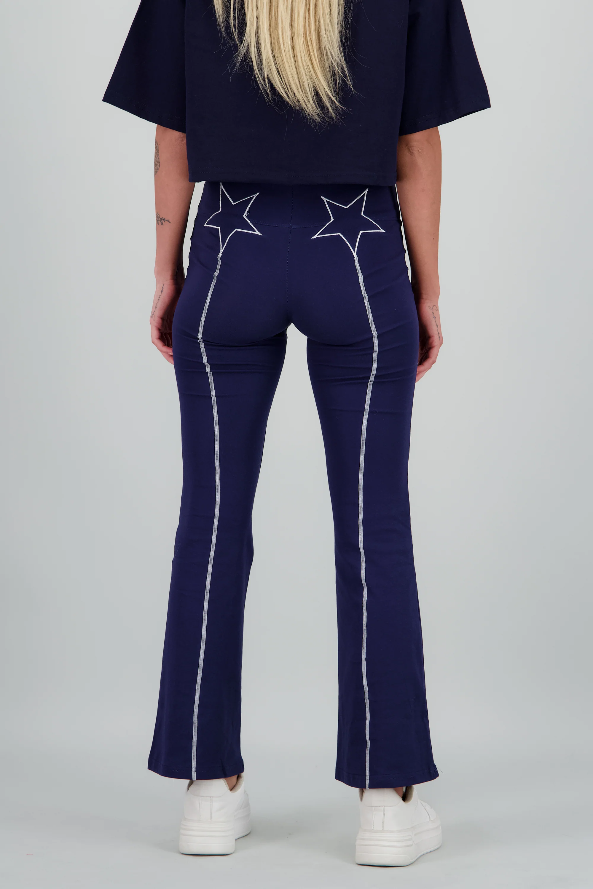 Pants detalle estrellas linea - Image 4