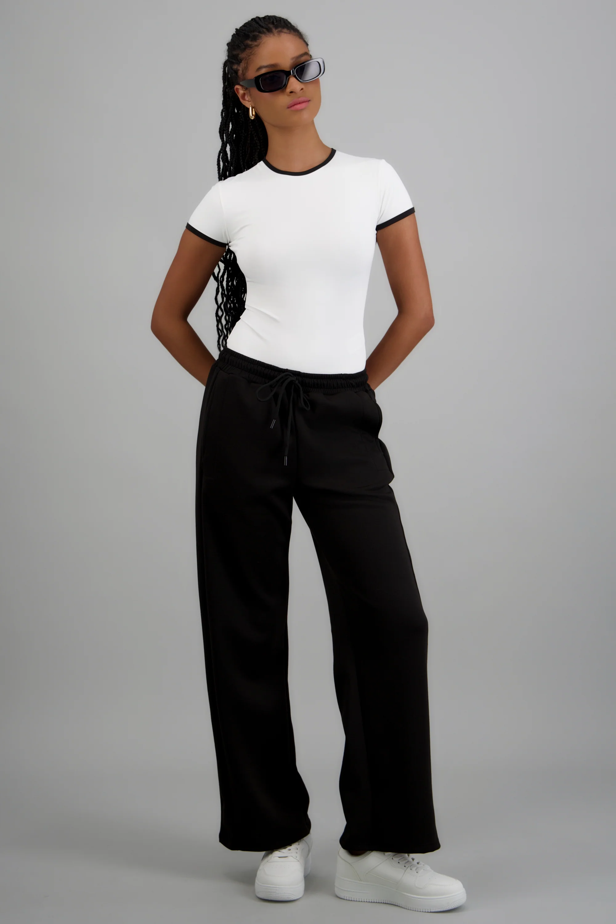 Pants lisos con bolsas
