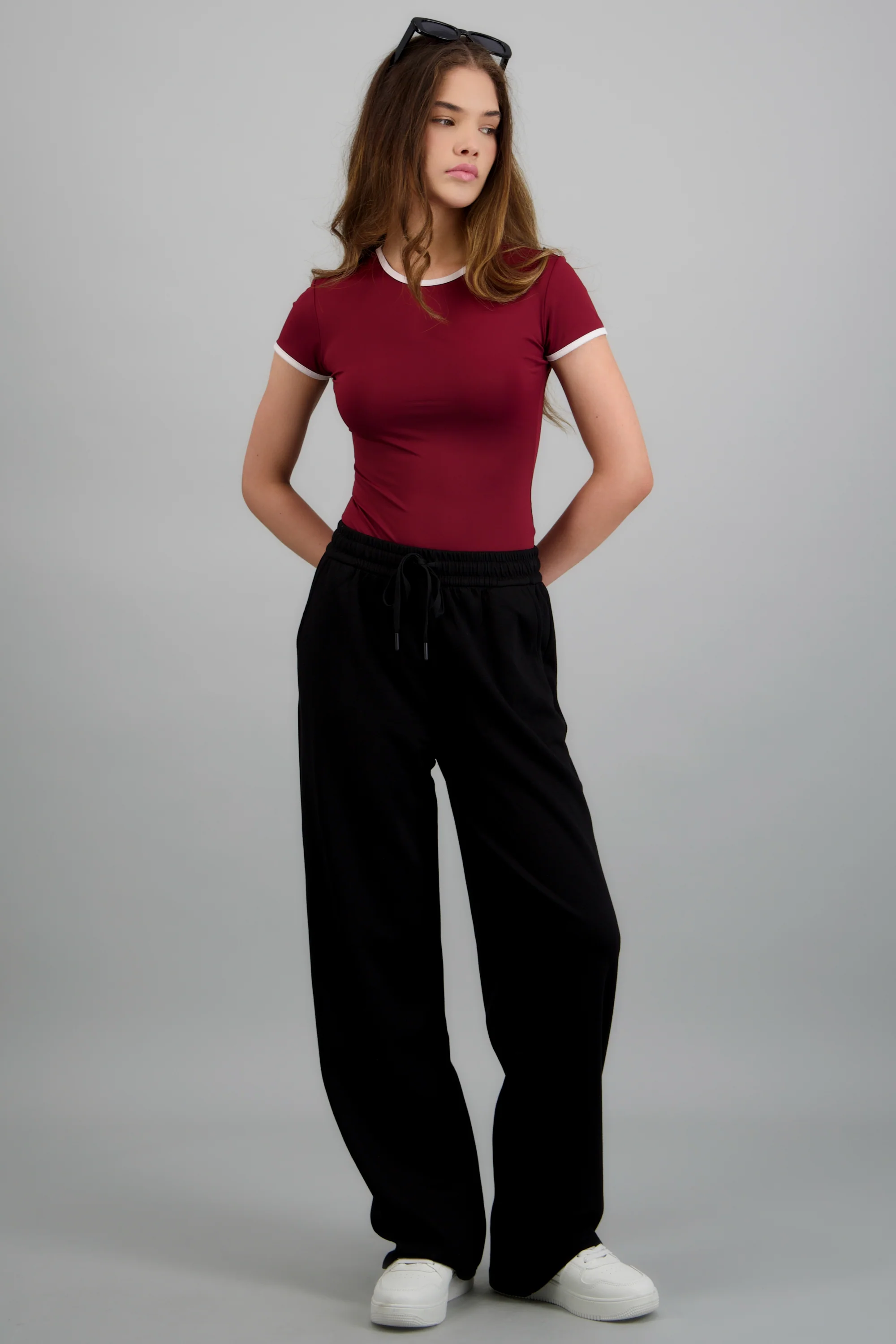 Pants lisos con bolsas - Image 4