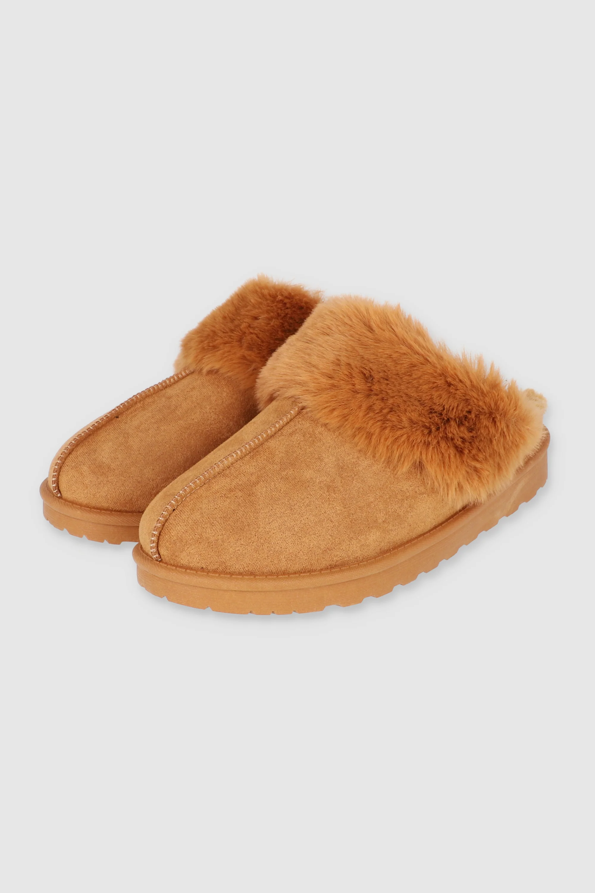 Pantufla zueco fluffy - Image 3