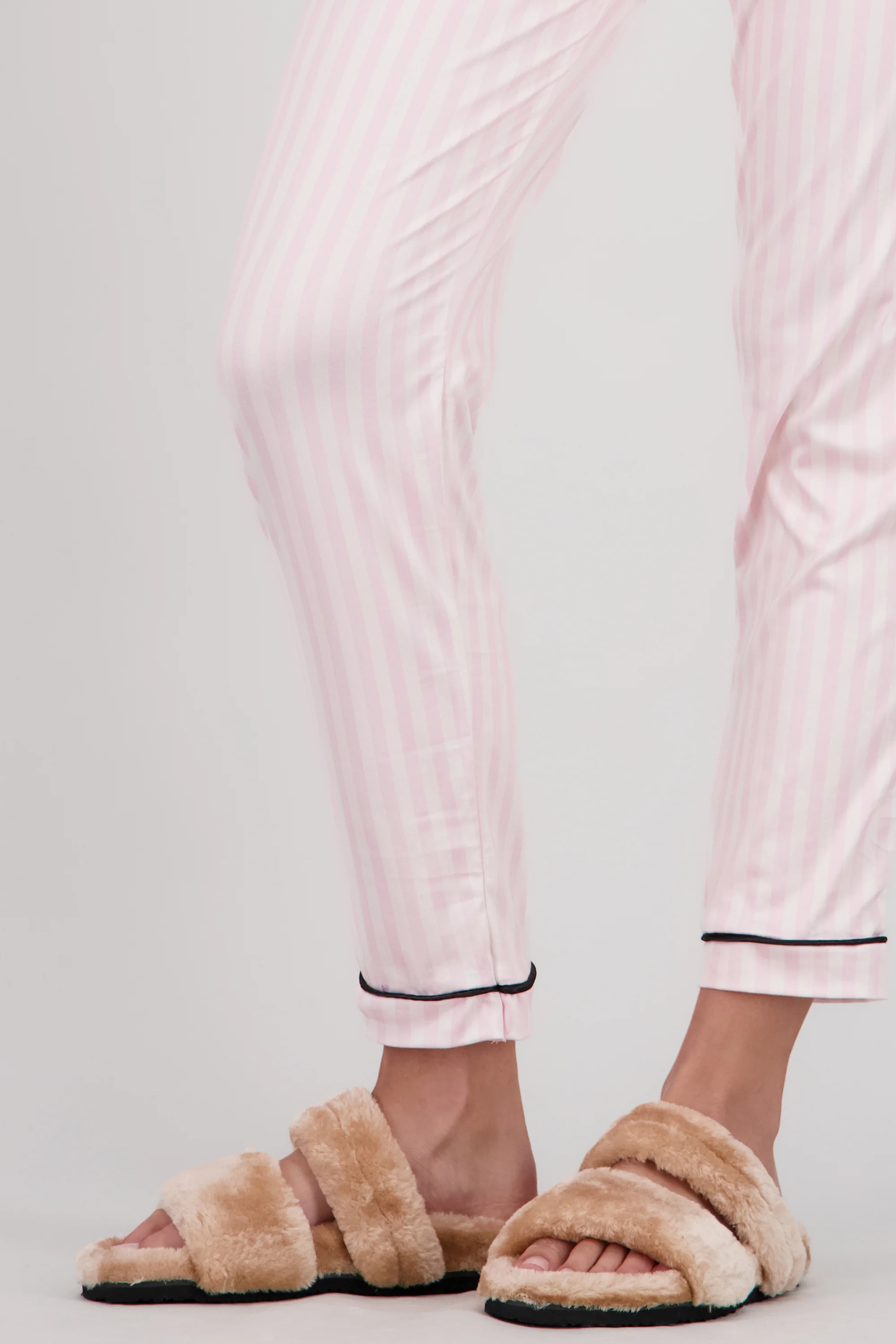 Pantuflas tiras peludas - Image 6