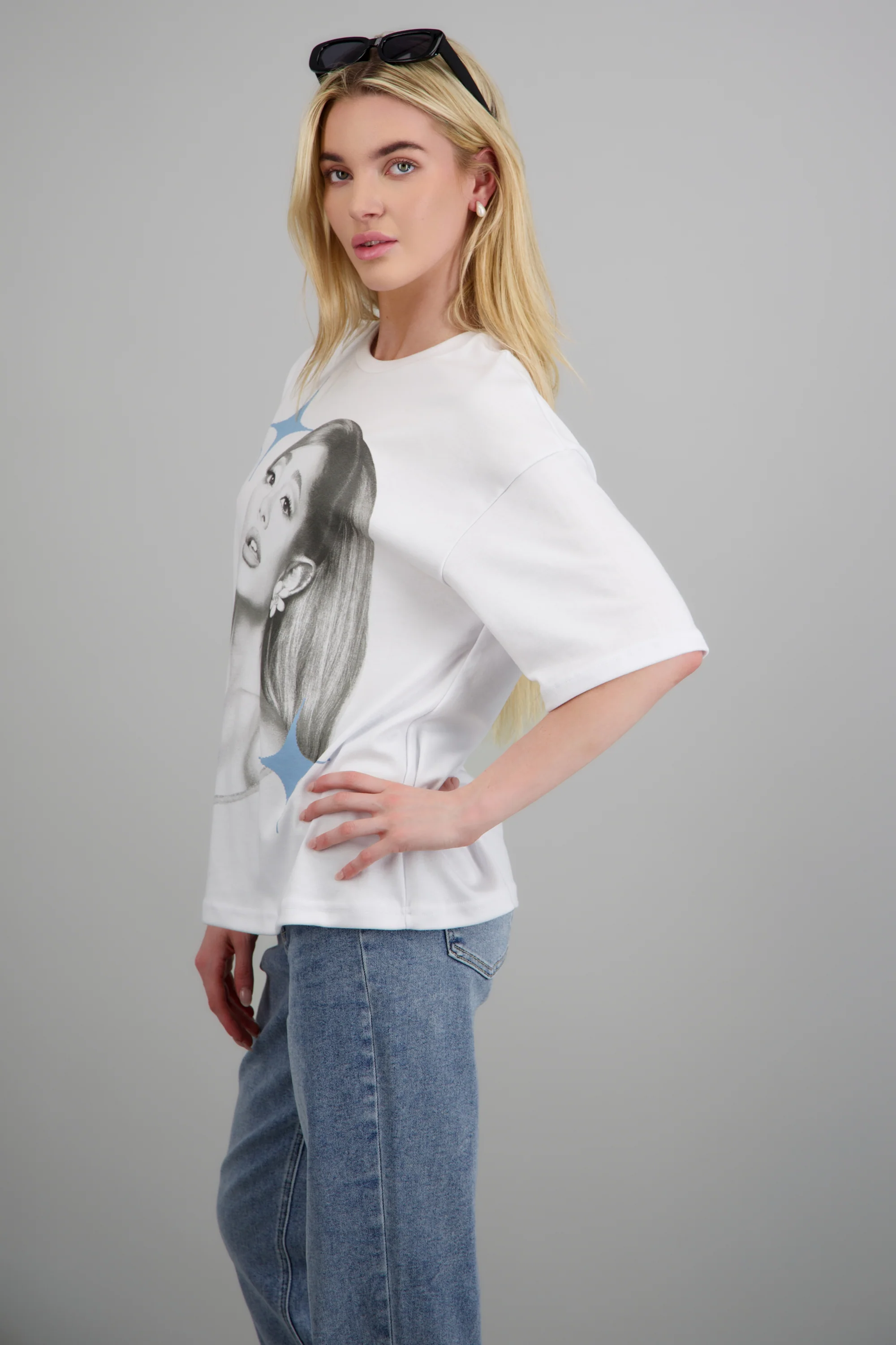 Playera Ariana Grande Positions - Image 3