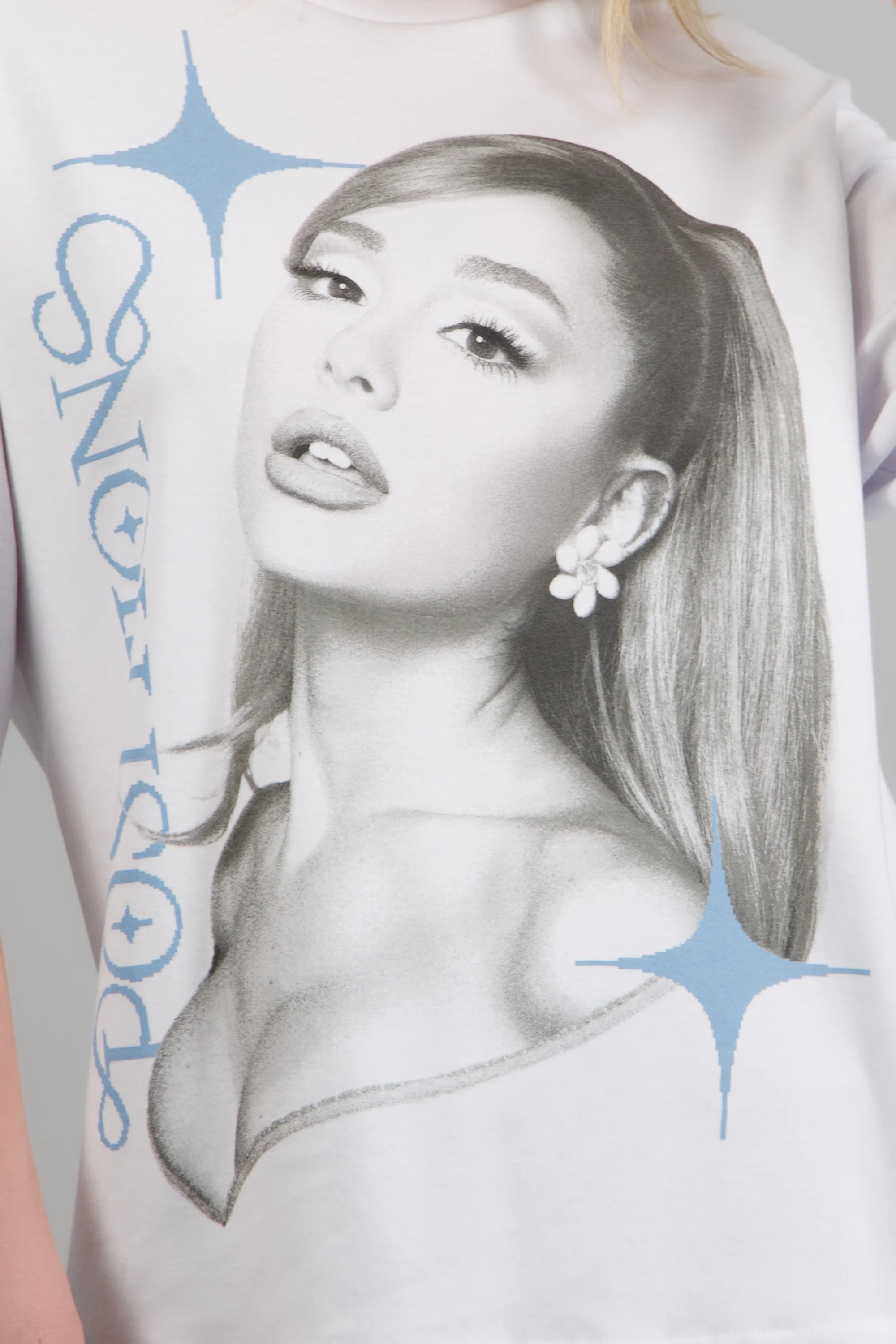 Playera Ariana Grande Positions - Image 5