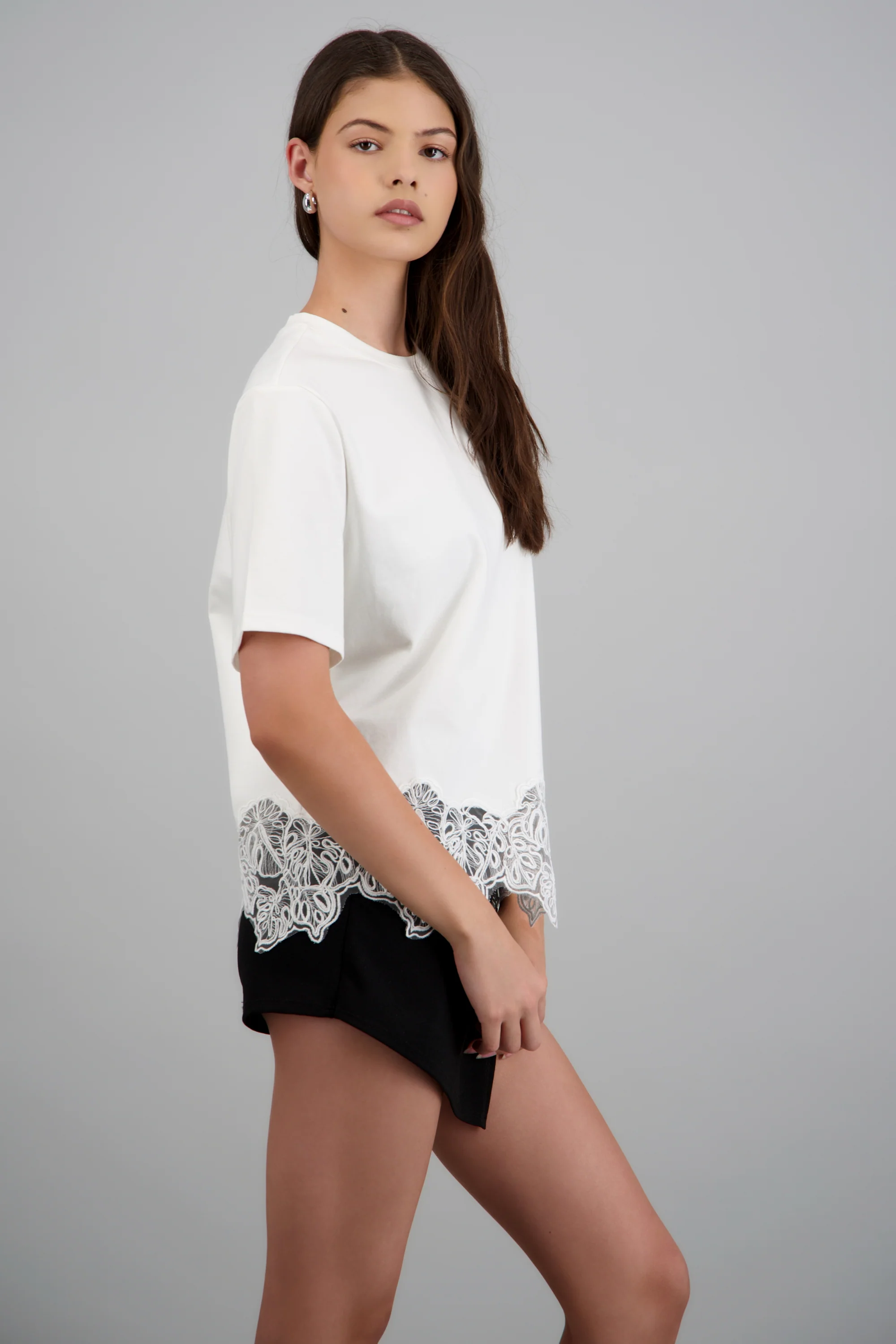 Playera con encaje - Image 2