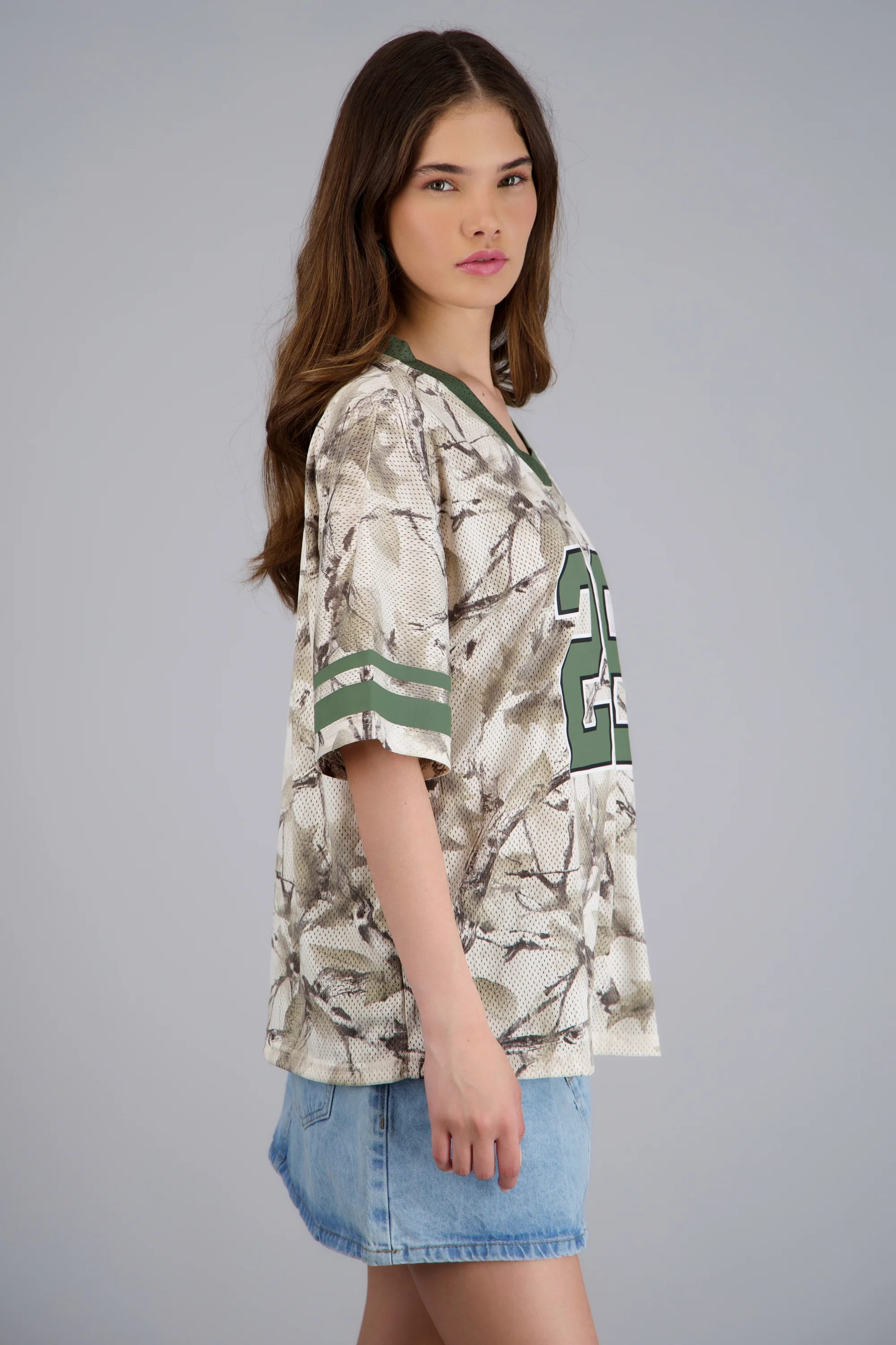 Playera jersey estampado contraste - Image 2