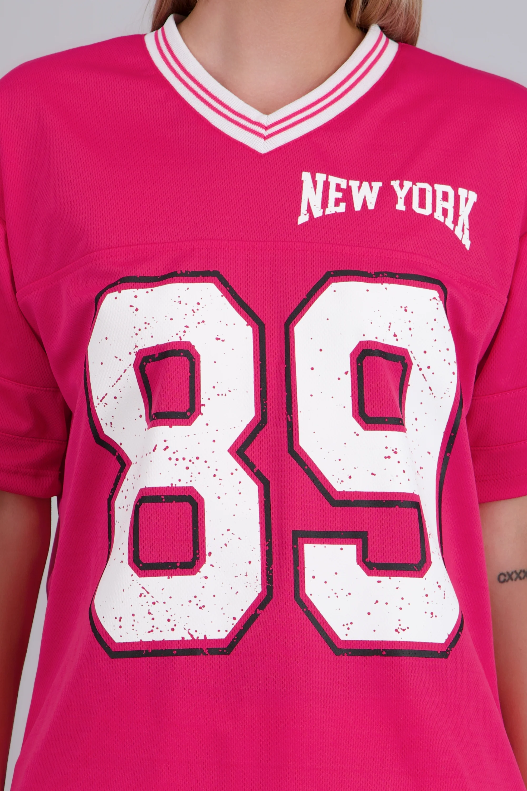 Playera oversized estampado numero - Image 5