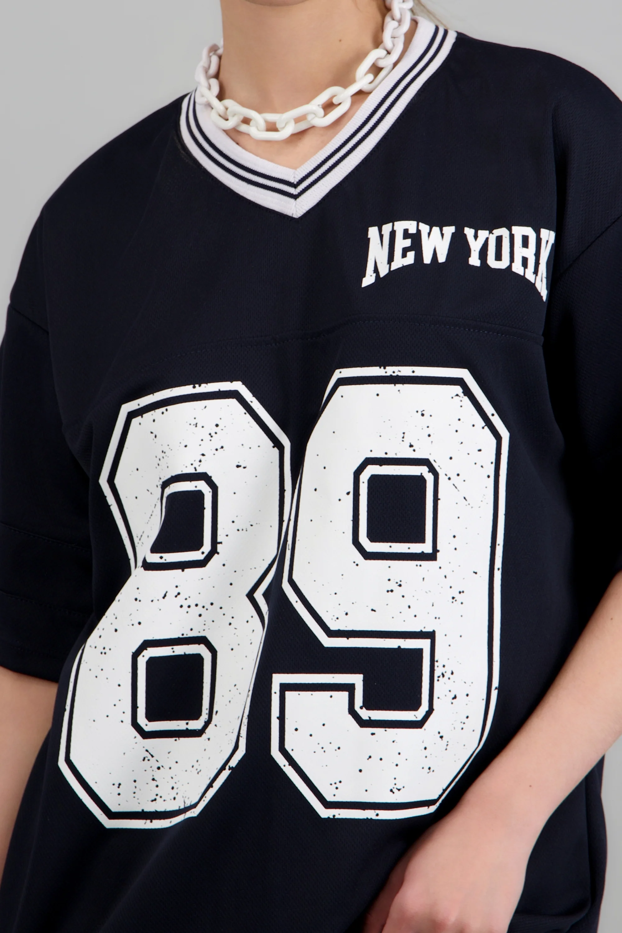Playera oversized estampado numero - Image 2