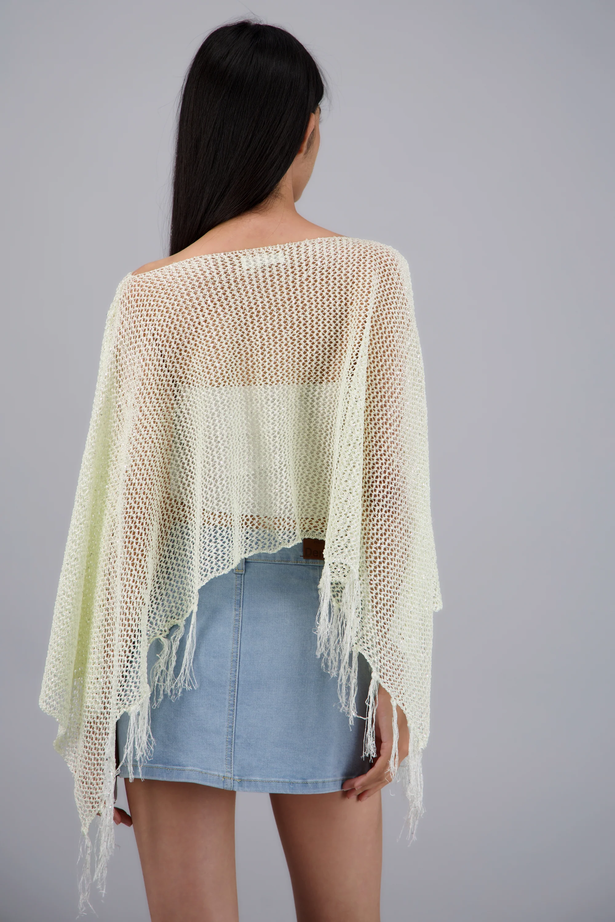 PONCHO TEJIDO DET MINI LENTEJUELA - Image 4