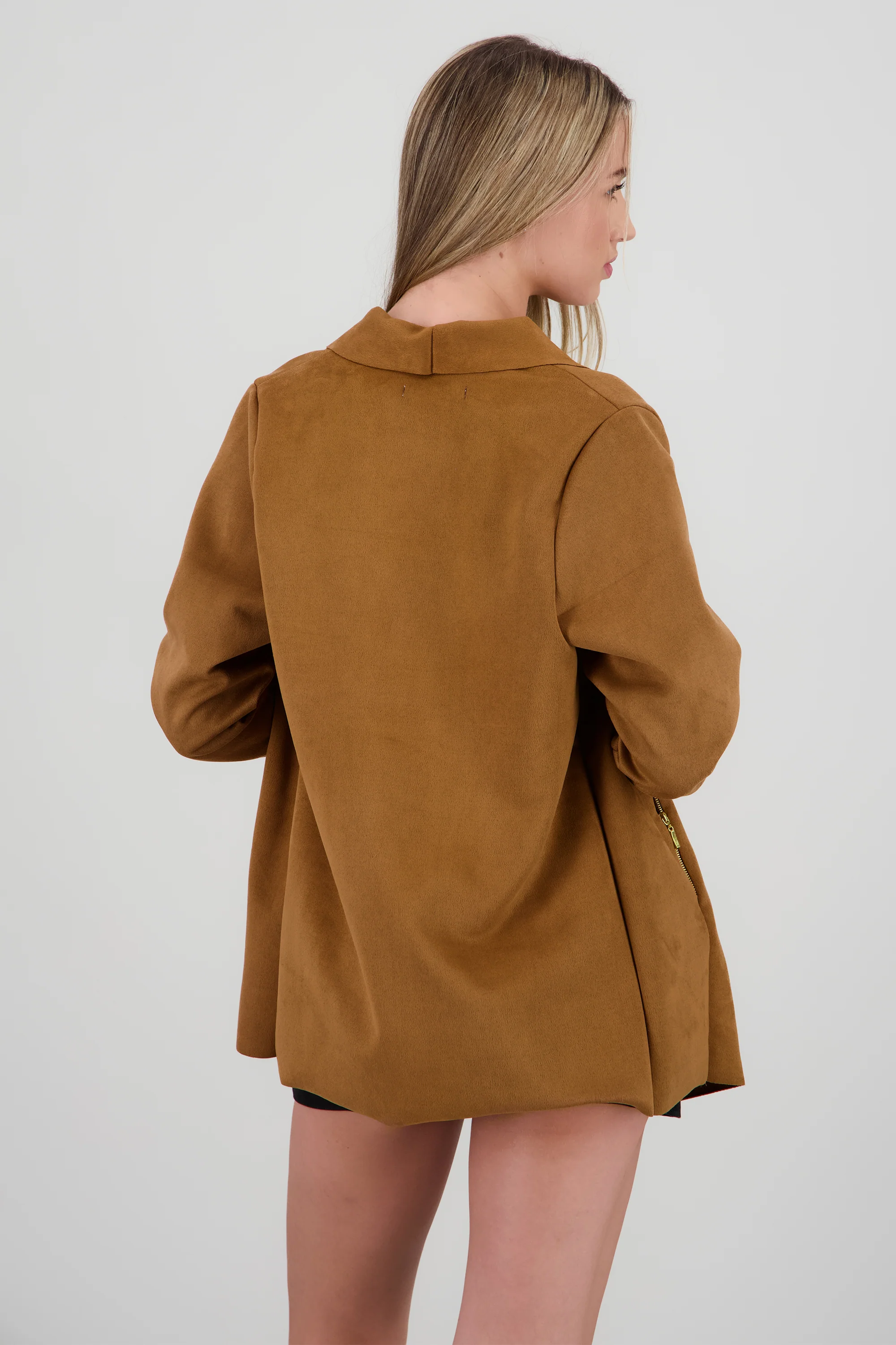 Saco de suede con solapa - Image 4