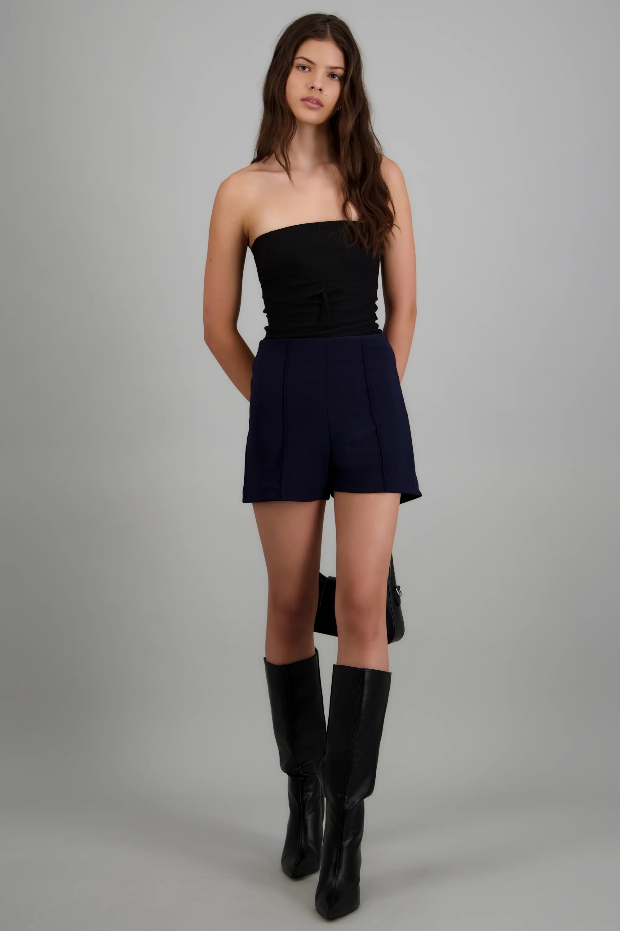 Short mini detalle cortes