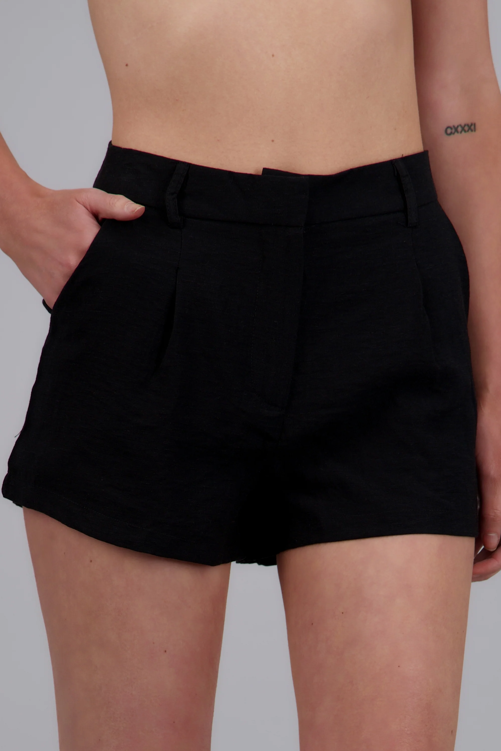 Short sastreado ligero - Image 5