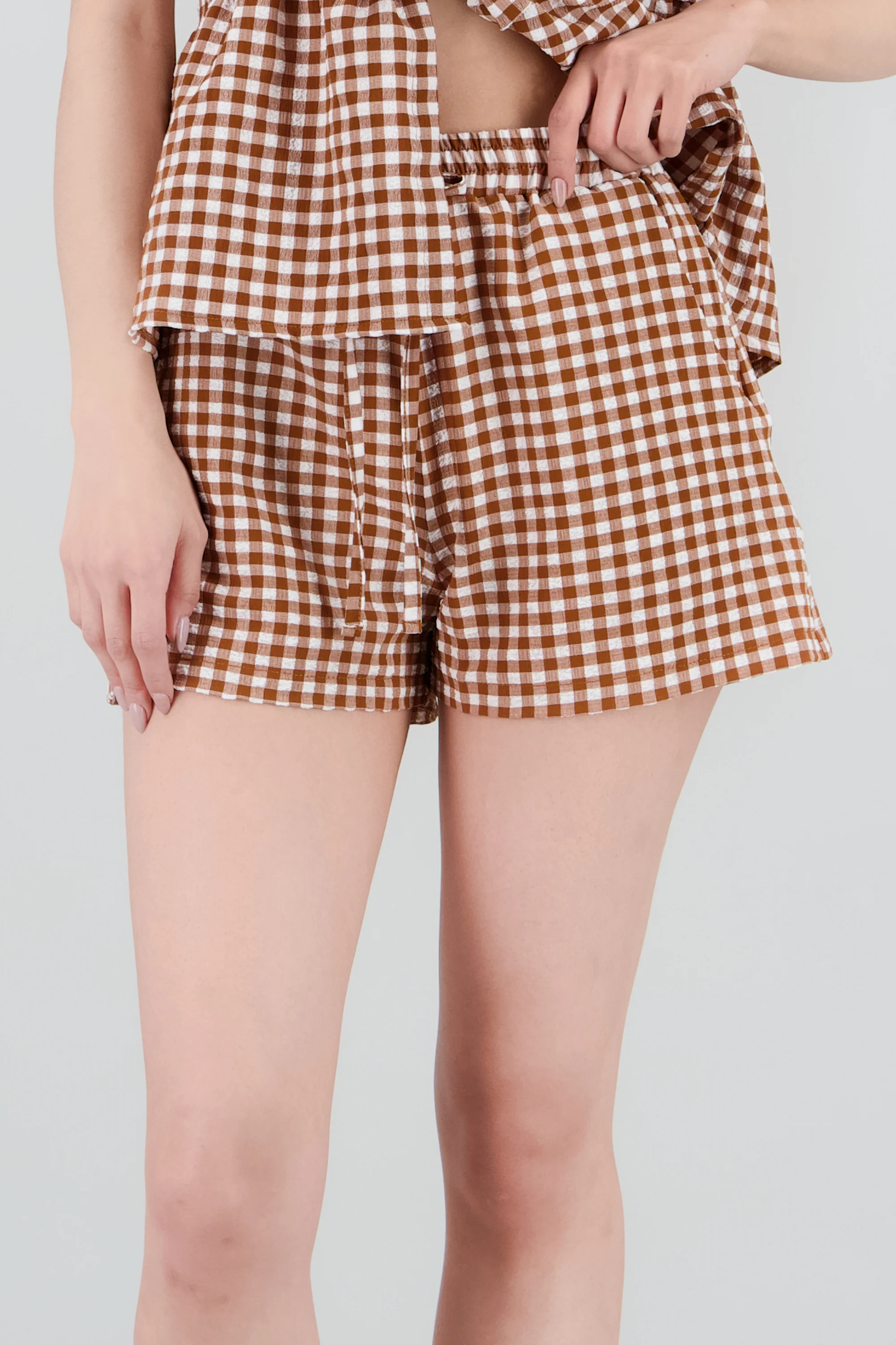 Shorts jareta detalle cuadros - Image 5