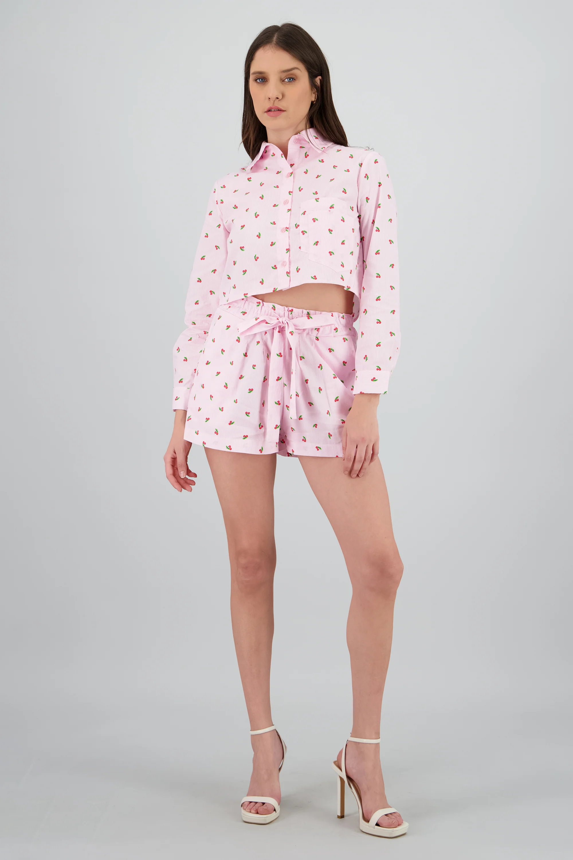 Shorts minis detalle lazo cerezas