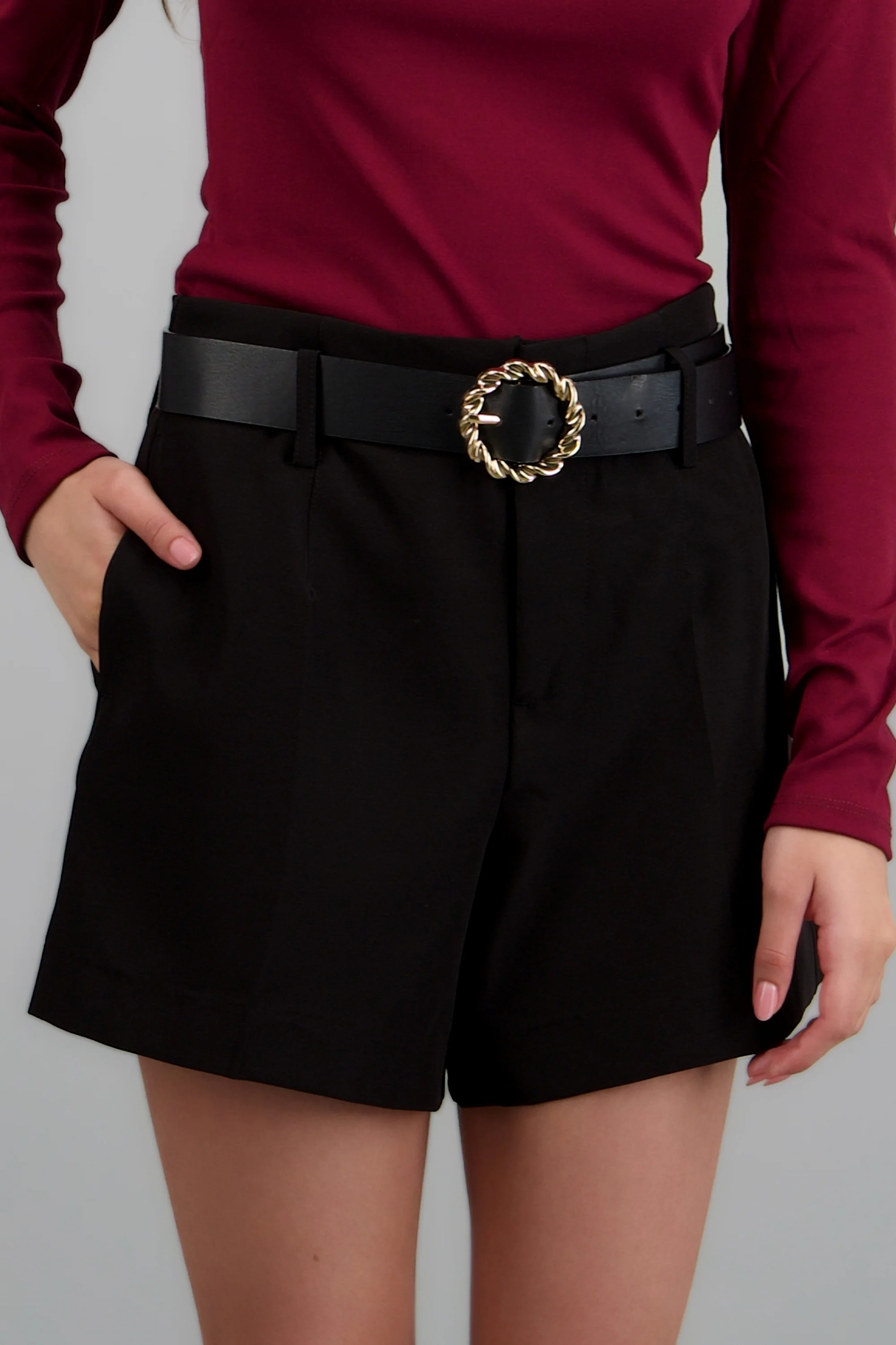 Shorts sastreados detalle cinturon - Image 10
