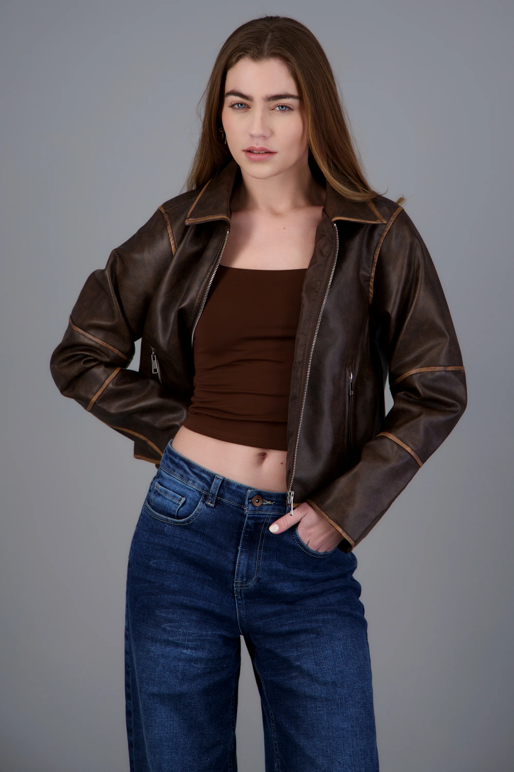 Chamarra oversized PU desgaste