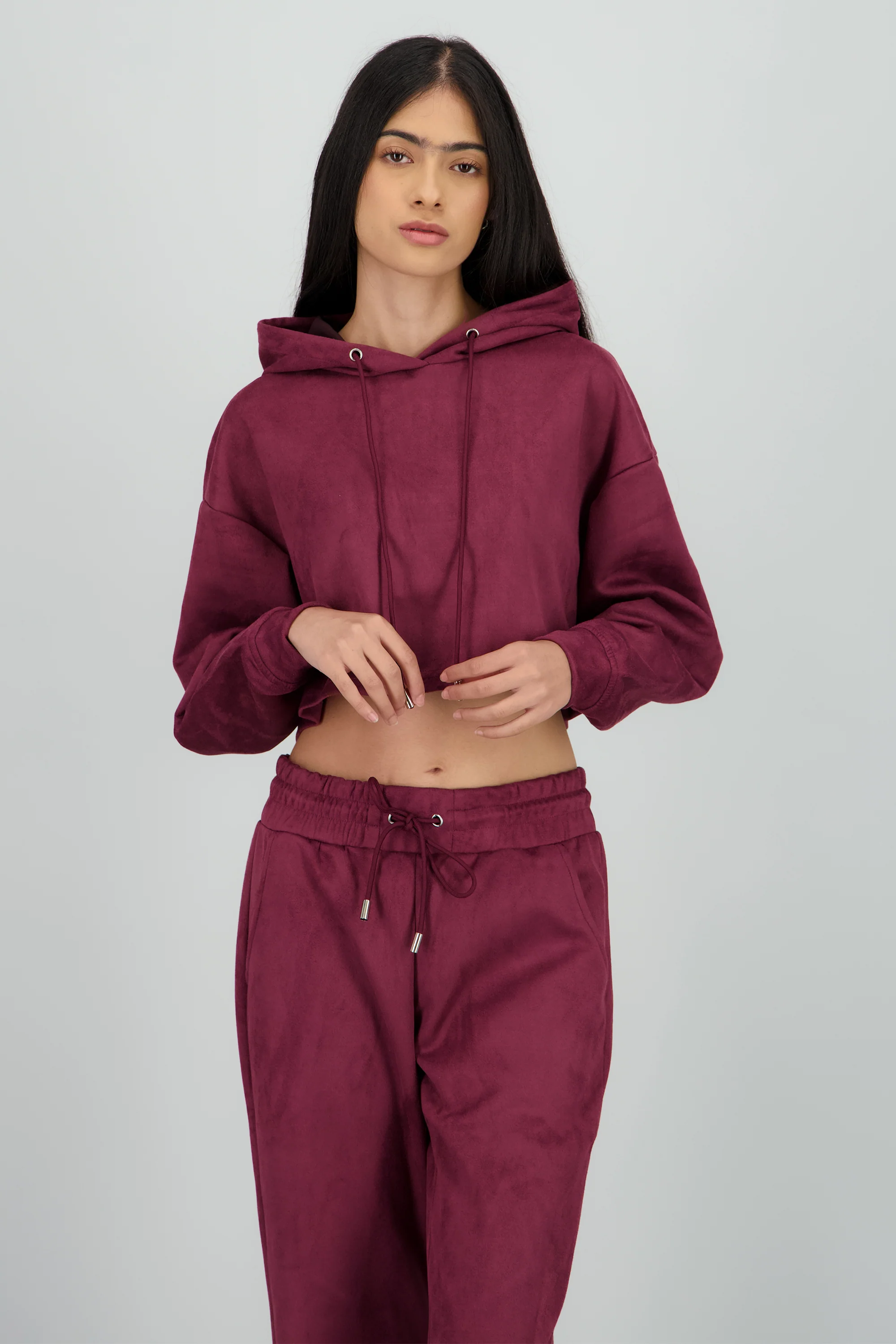Sudadera crop detalle textura