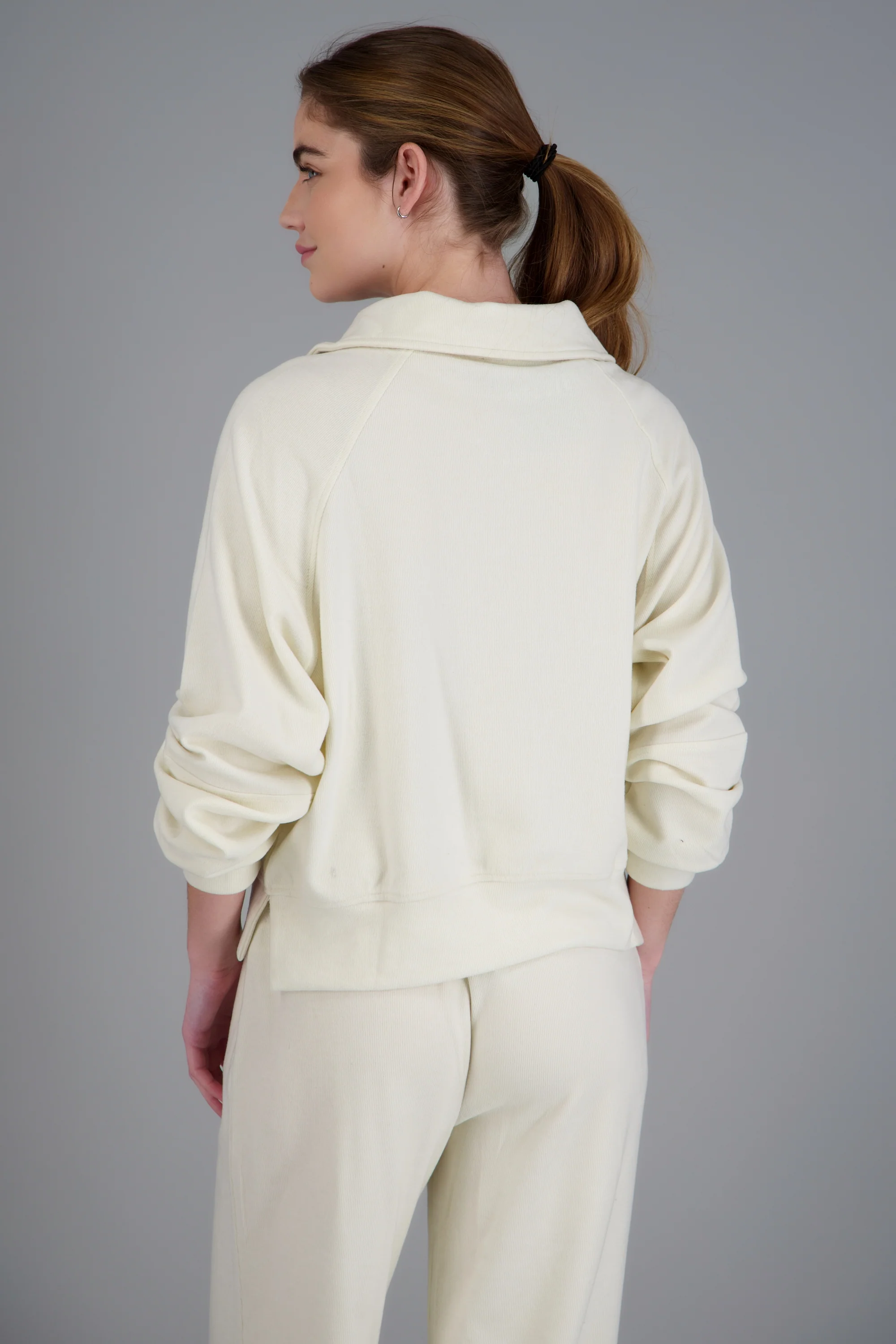 Sudadera cuello polo con cierre - Image 4