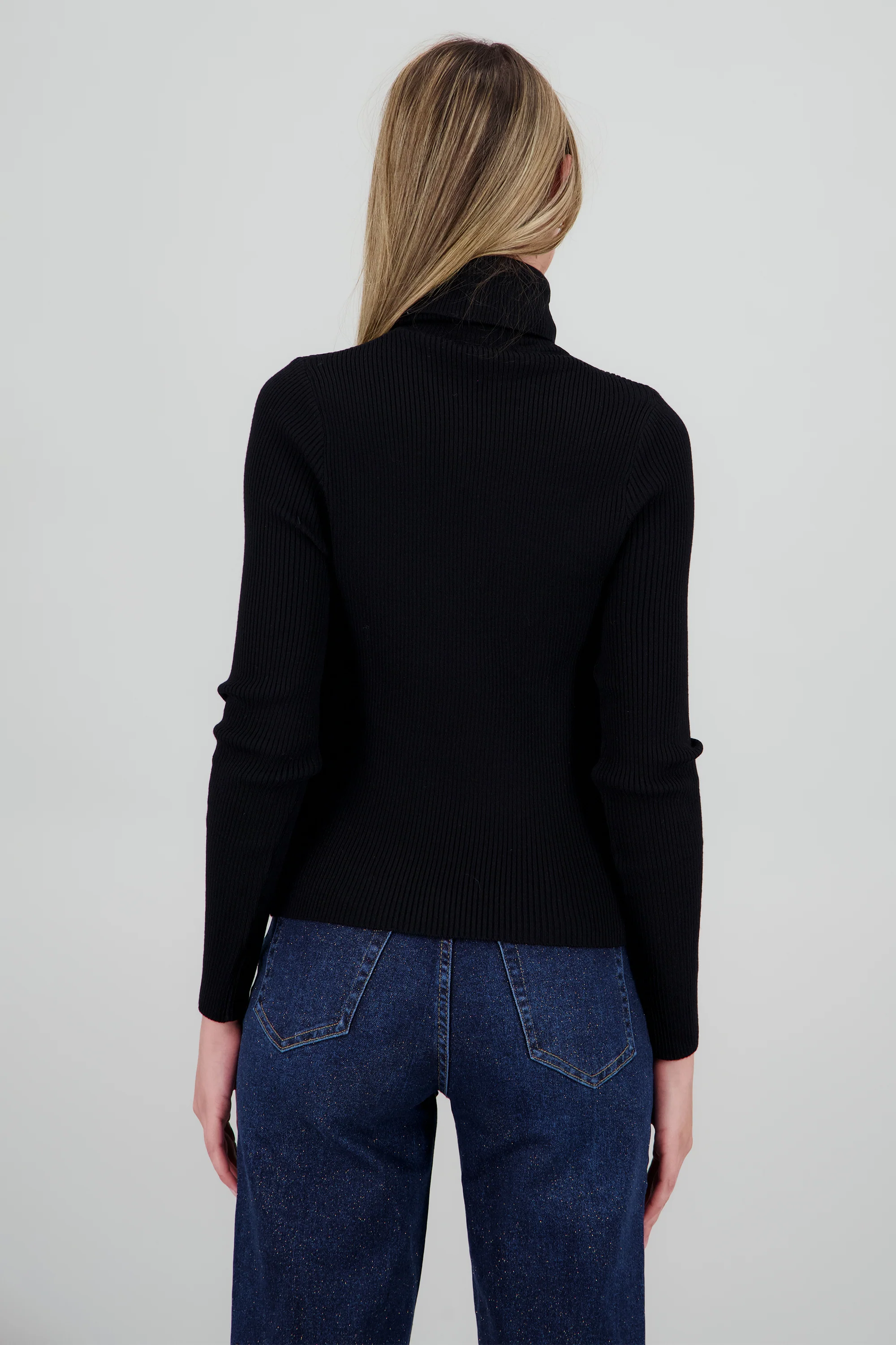 Sueter acanalado con cuello alto - Image 4