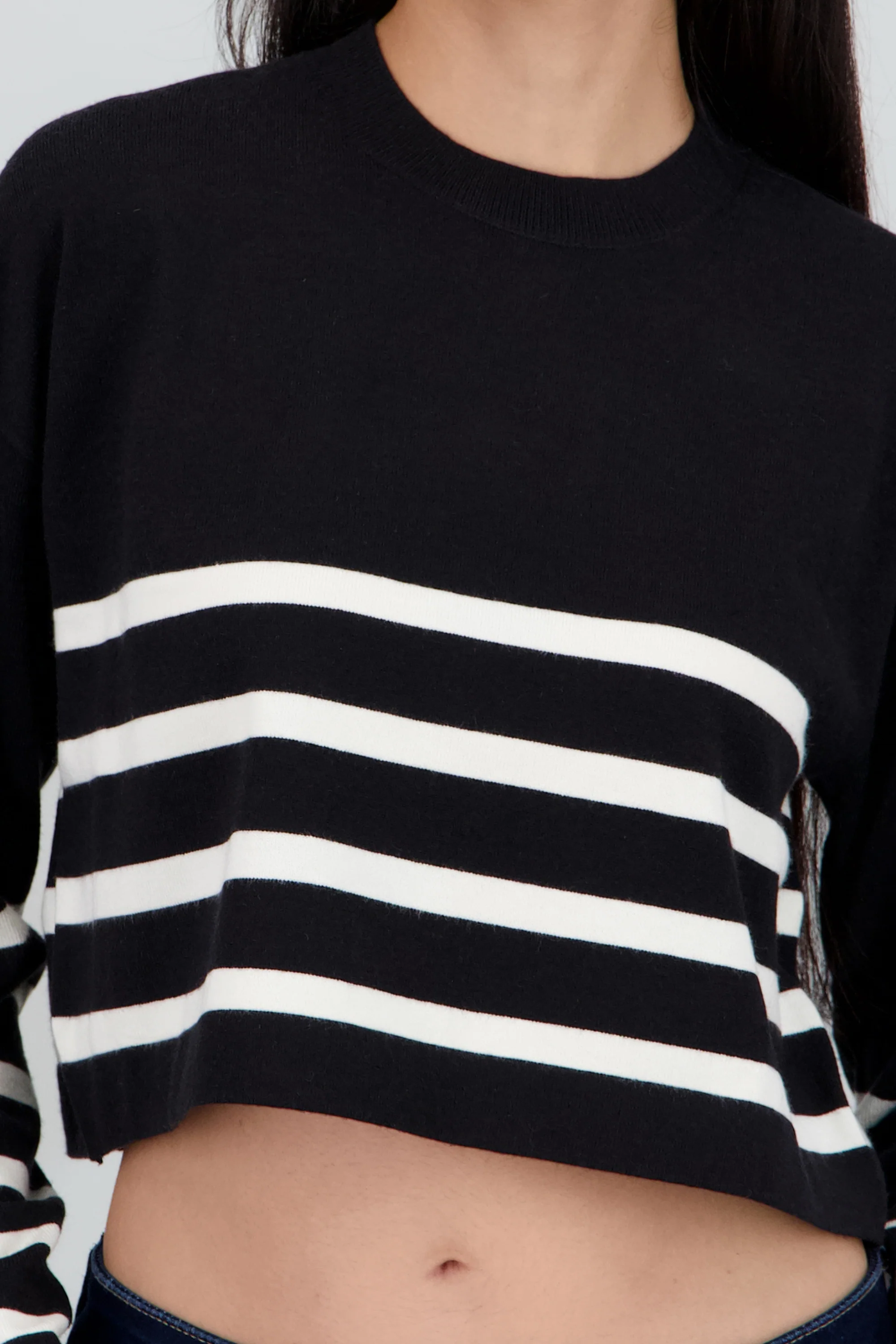 Sueter crop rayas cuello redondo - Image 5