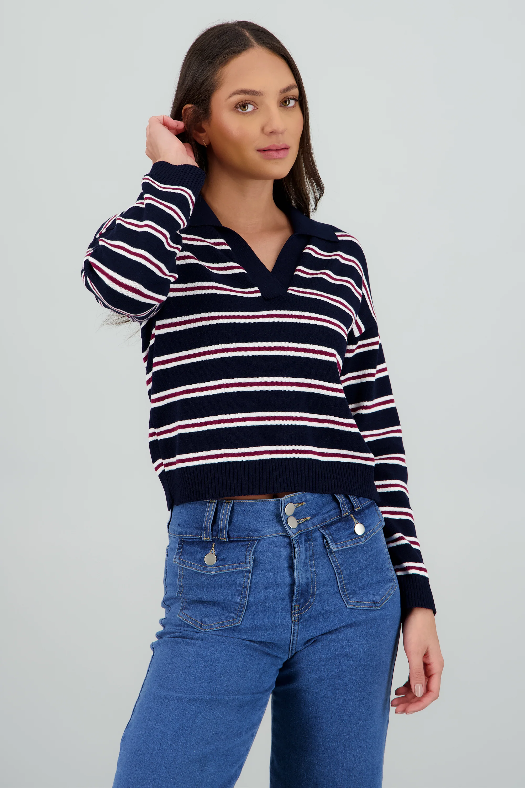 Sueter ligero cuello polo estampado rayas
