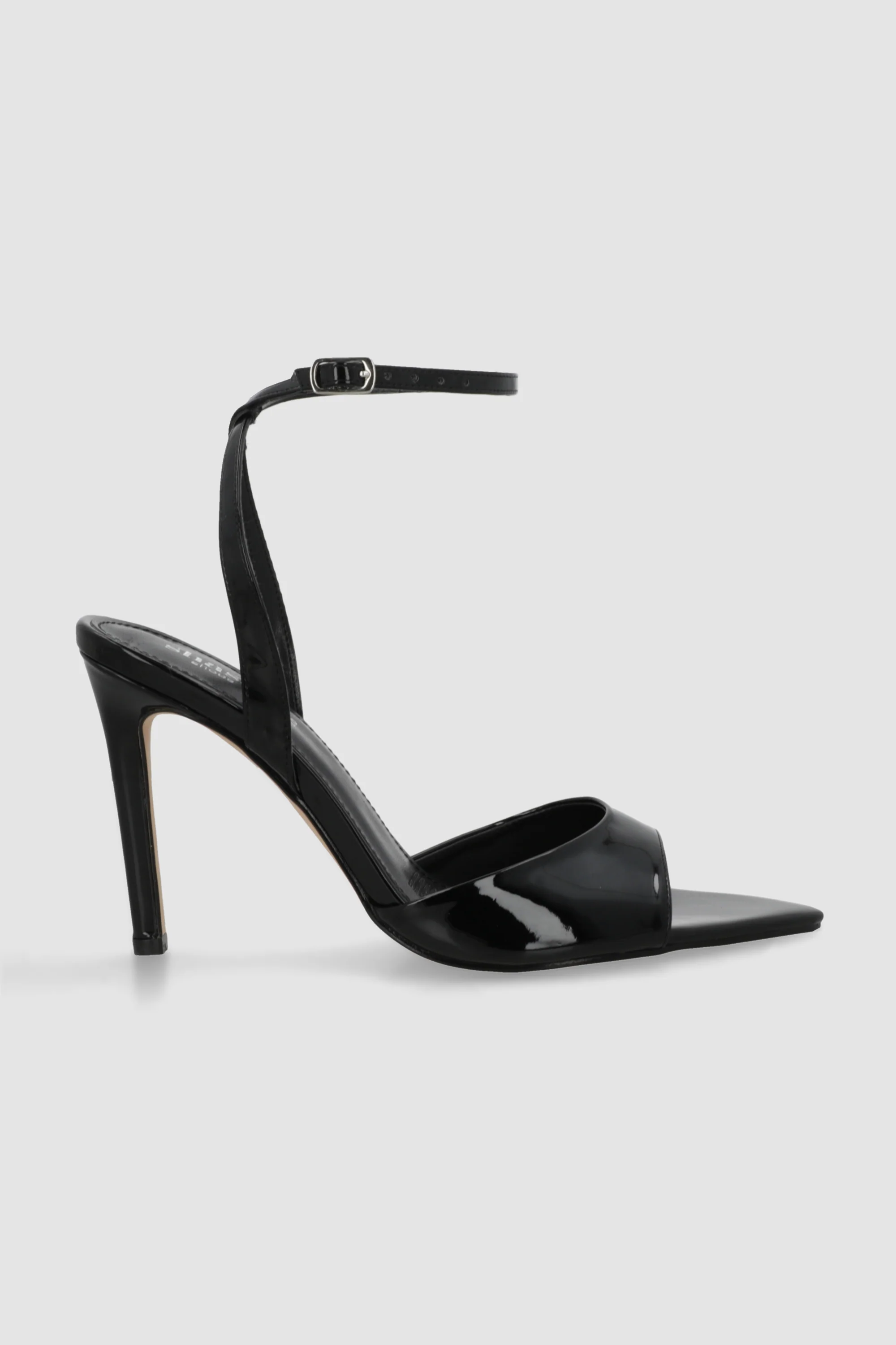 Tacon point pep toe charol