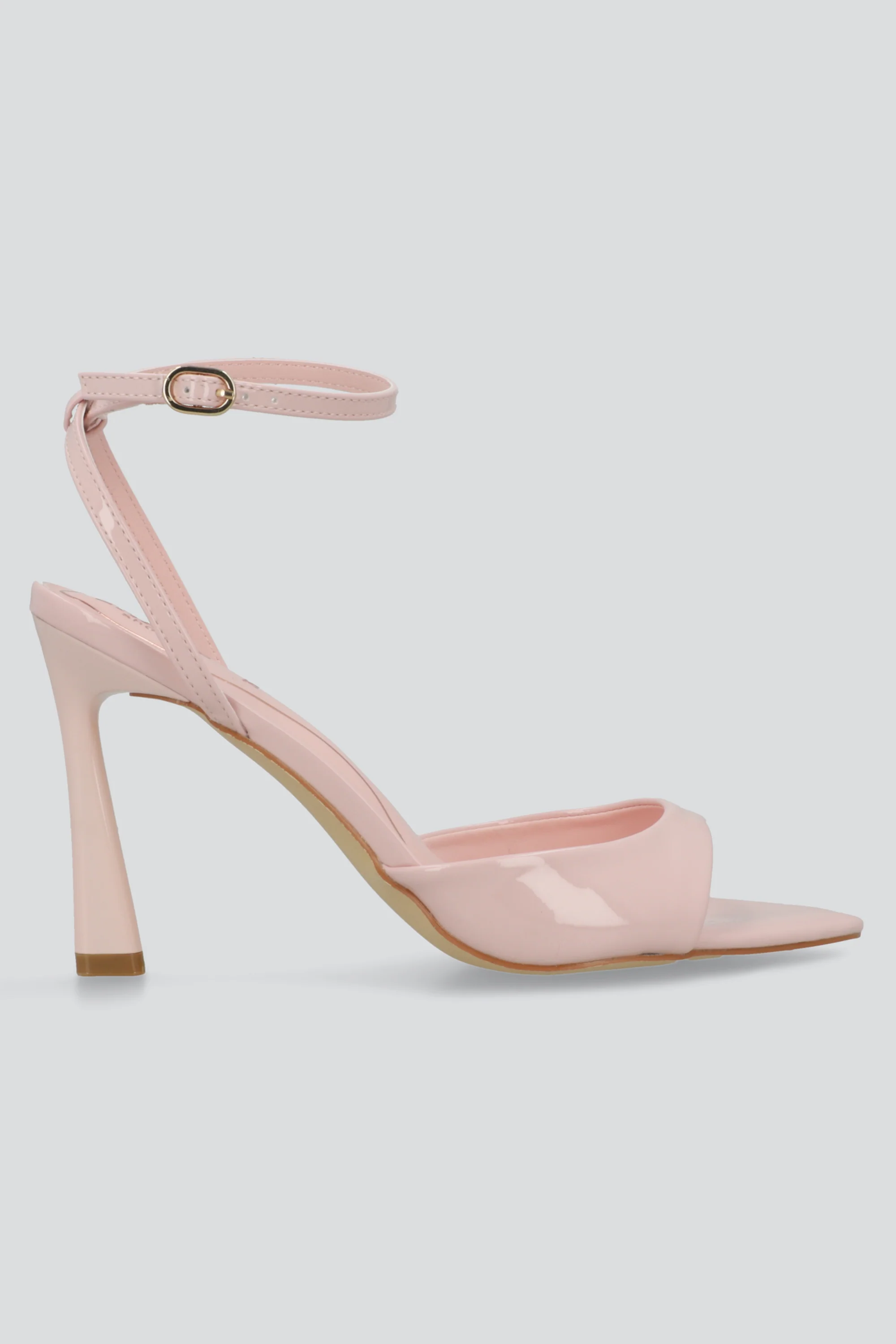 Tacon puntal charol peep toe tiras