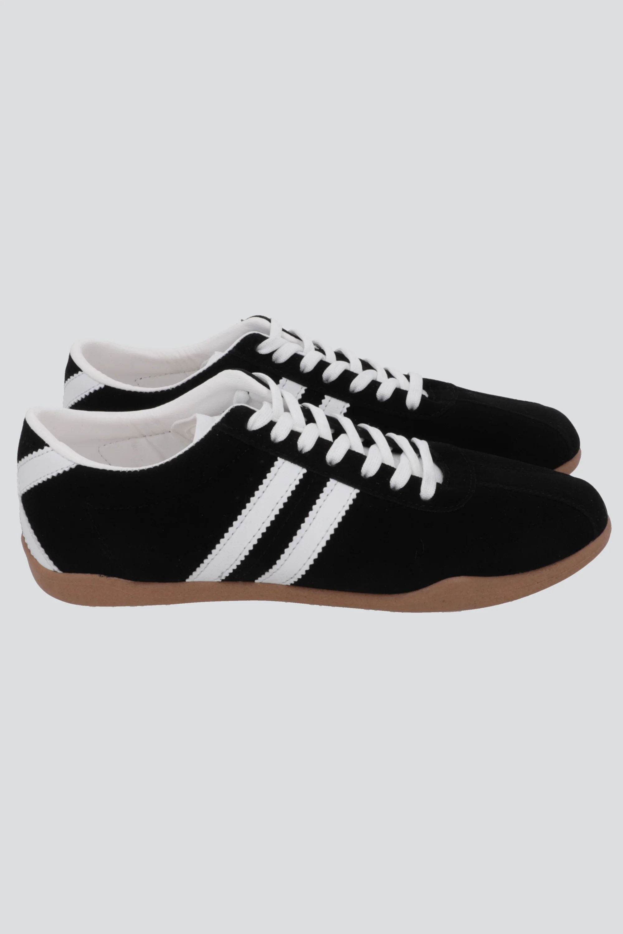 Tenis casual dos lineas gamuza - Image 3