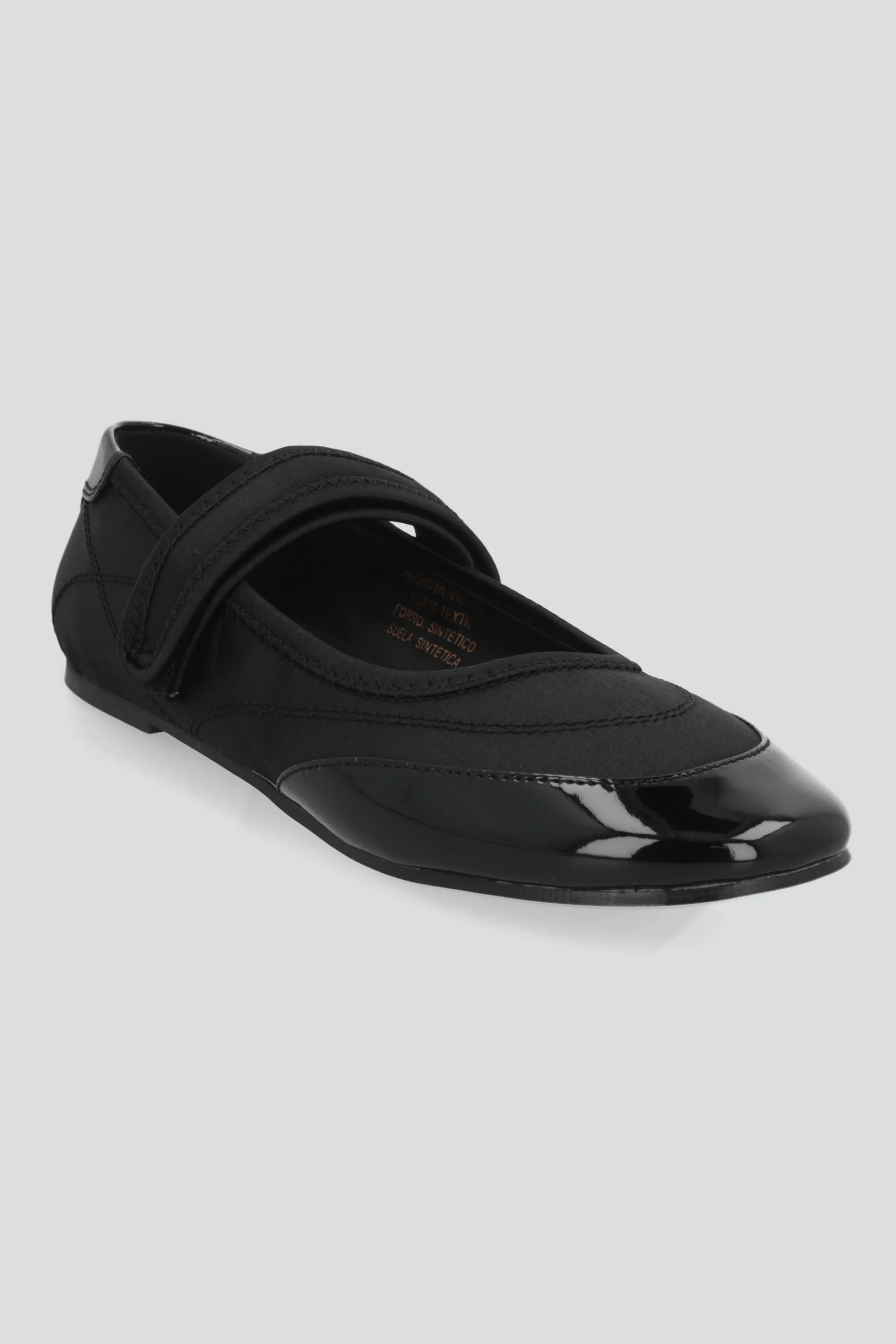 Tenis flat contraste satin y charol - Image 2