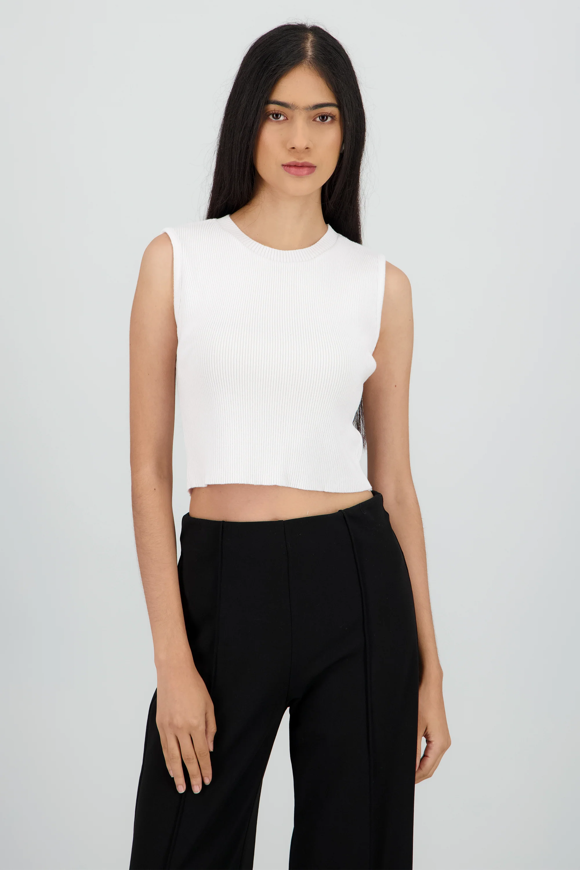 Top crop liso sin manga