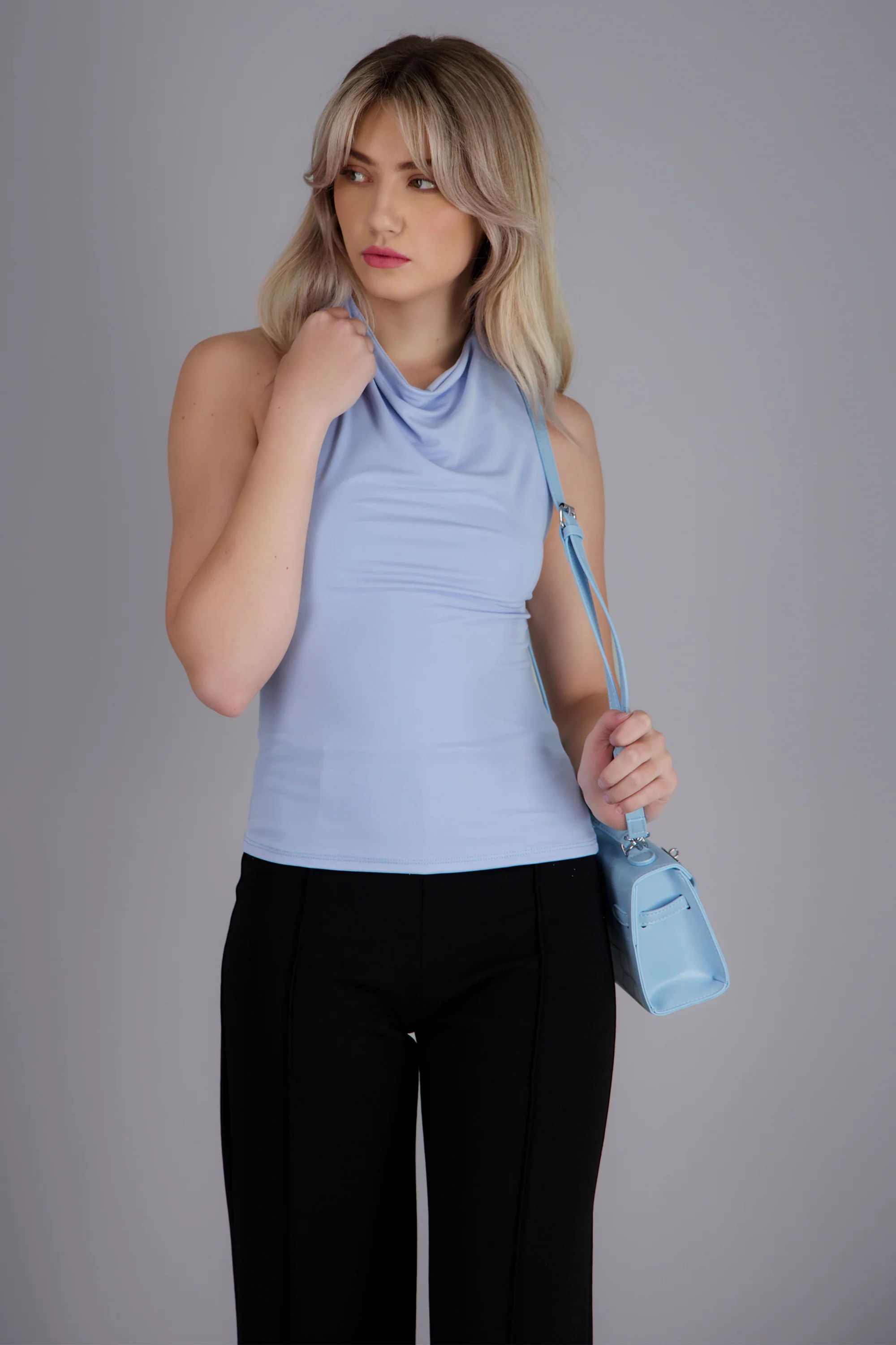 Top cuello cascada halter - Image 2