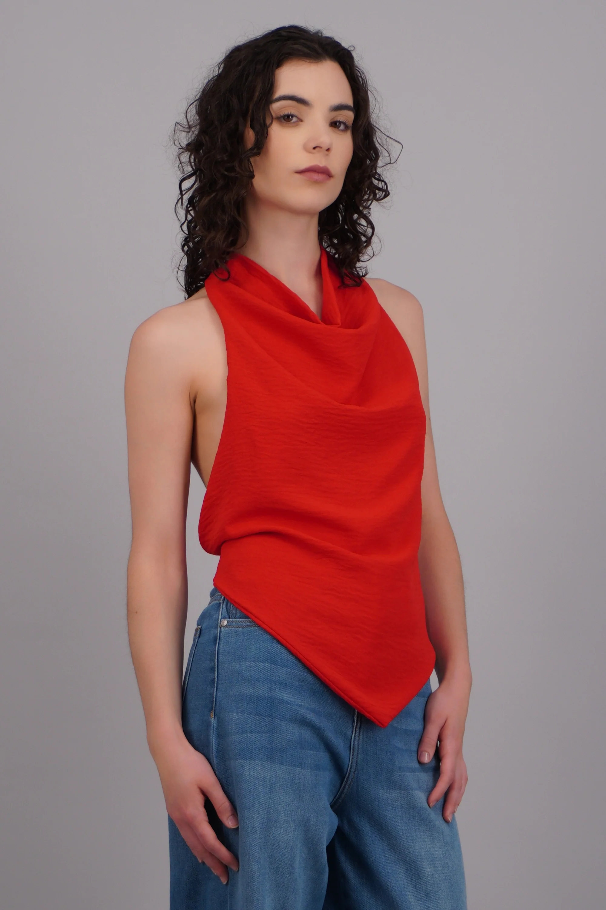 Top cuello halter asimetrico - Image 2