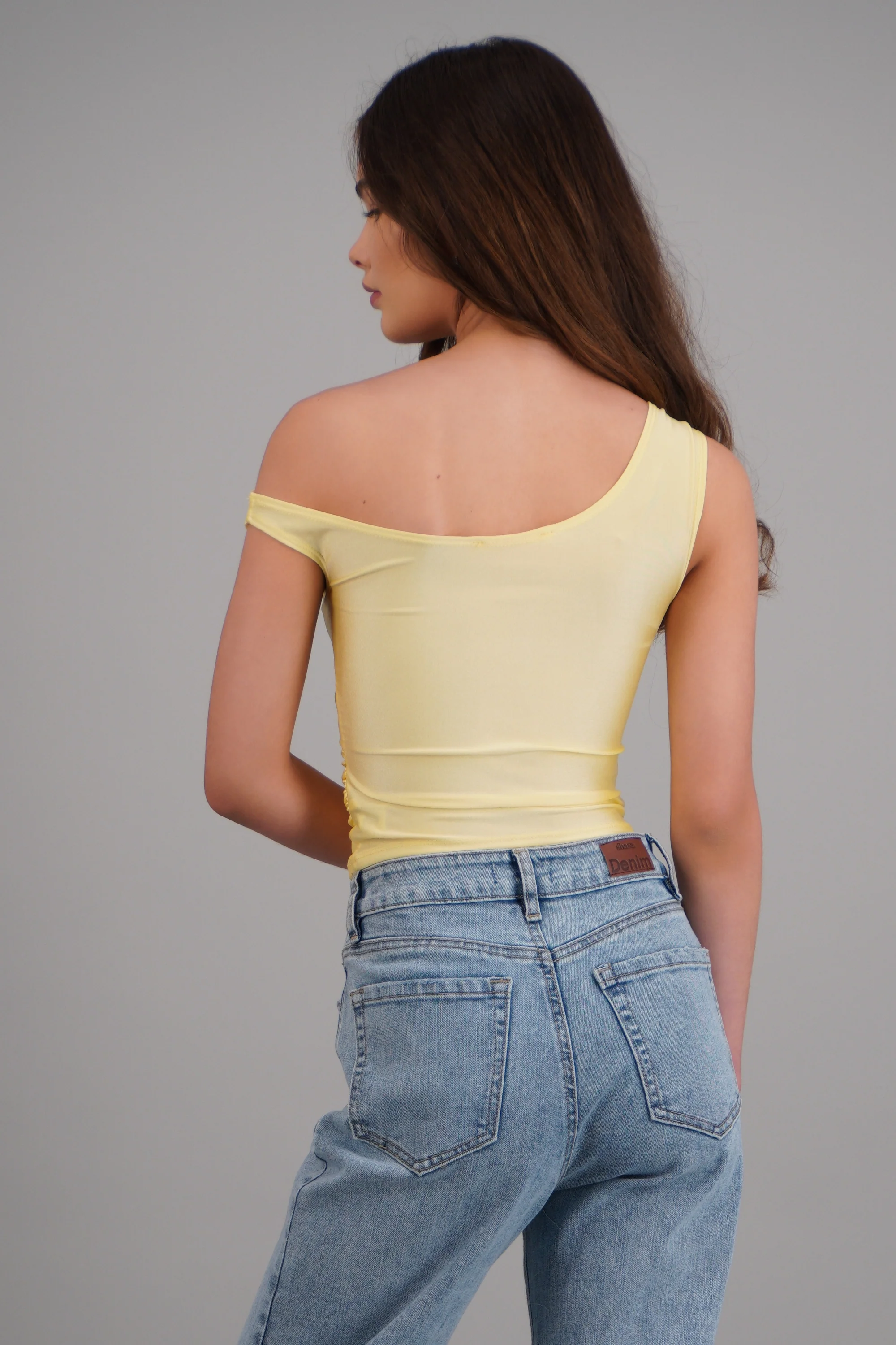 Top drapeado con argolla satin - Image 4