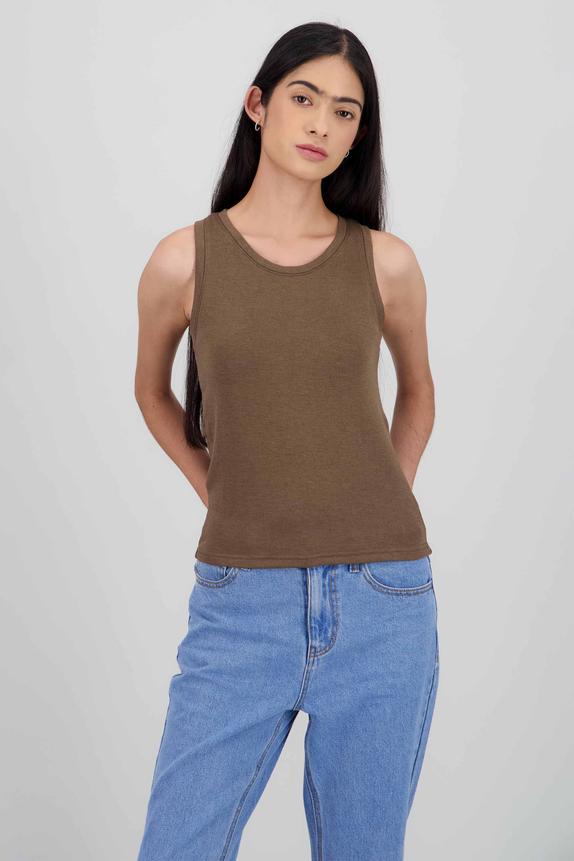 Top escote redondo activewear - Image 2