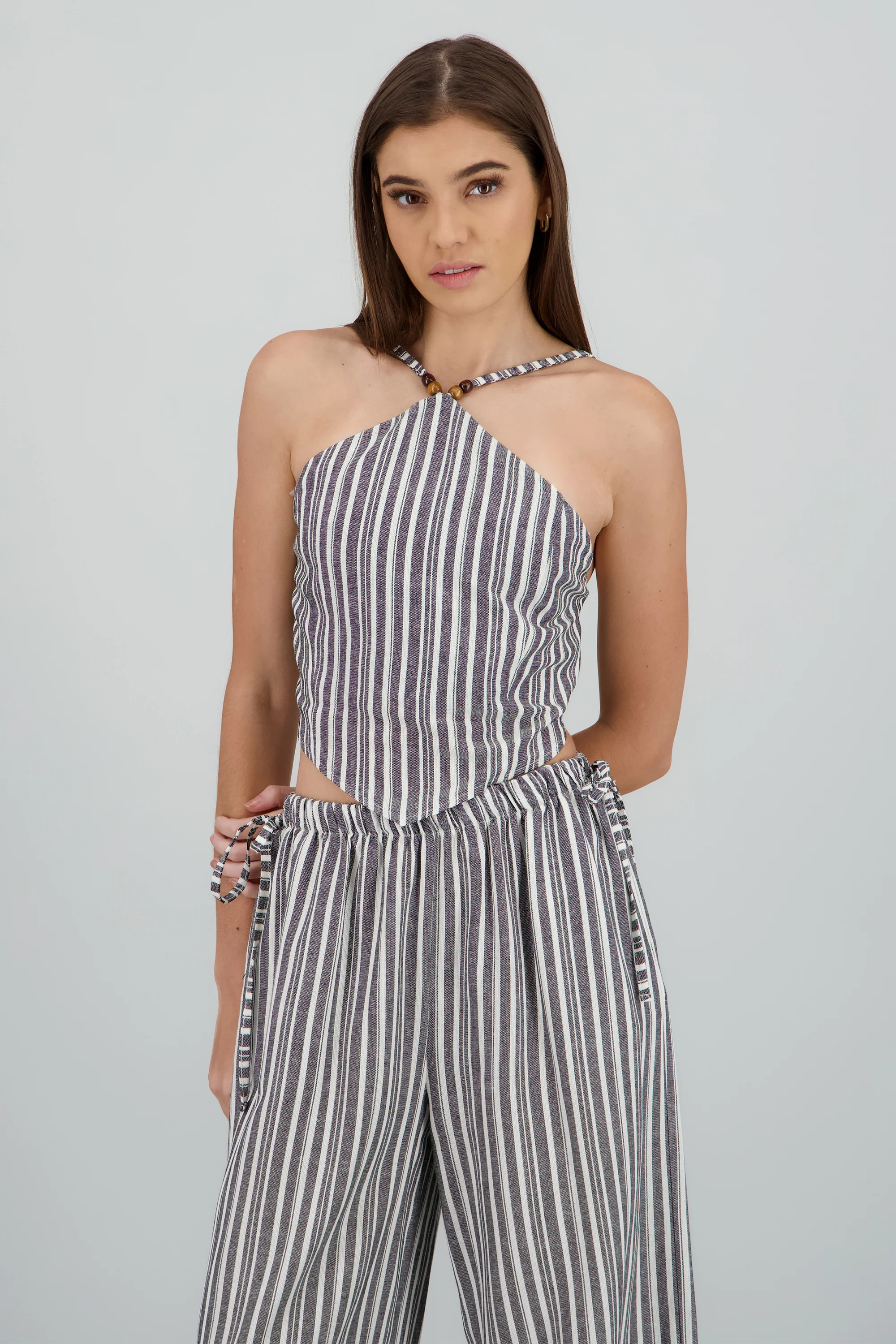 Top halter cuentas lineas - Image 2