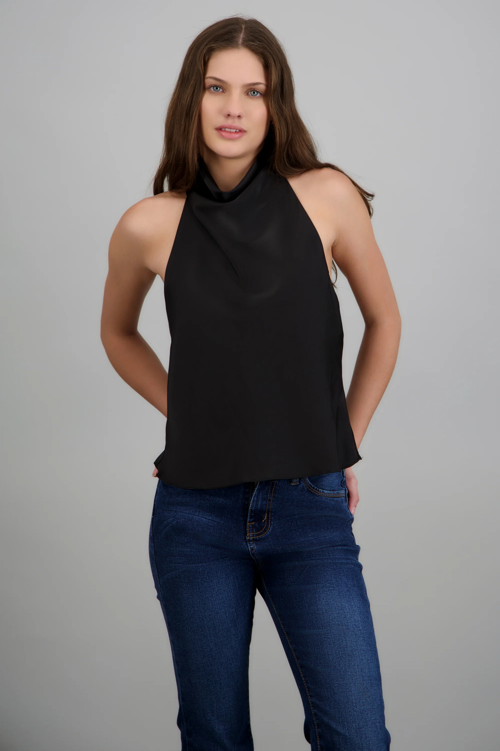 Top halter de cuello cascada satinado