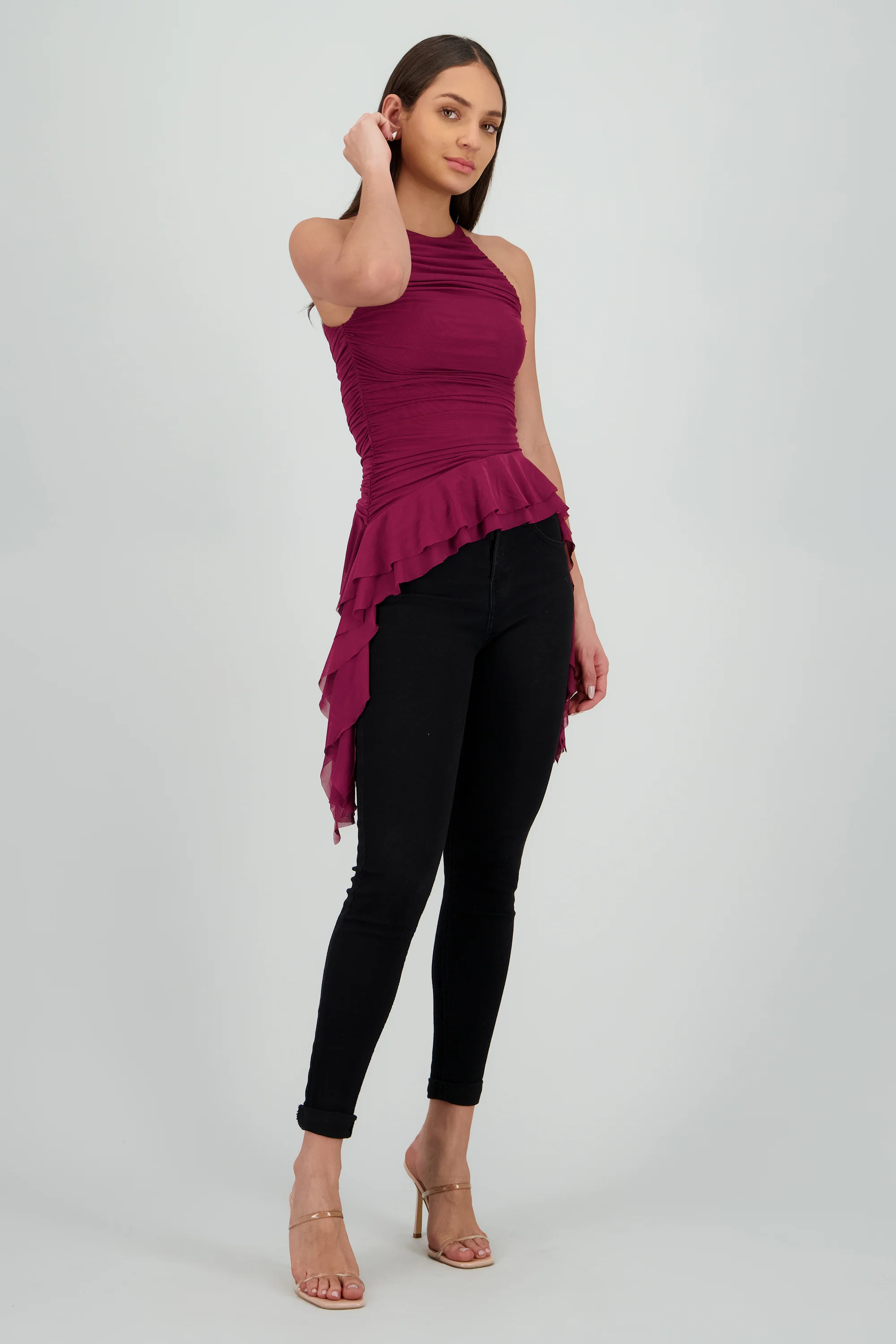 Top halter de mesh con tiras y olanes - Image 2